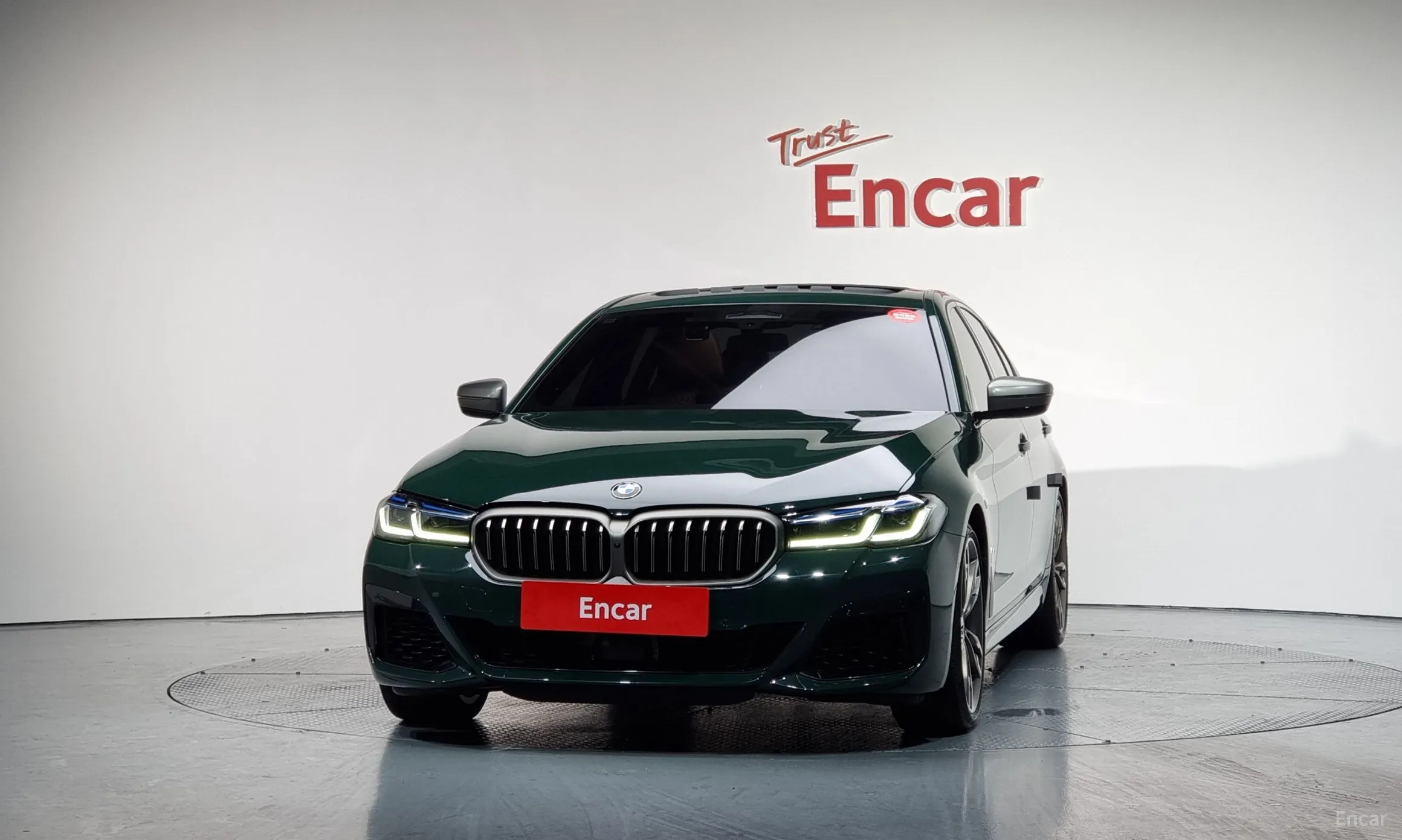 BMW 5 Series (G30) превью 2