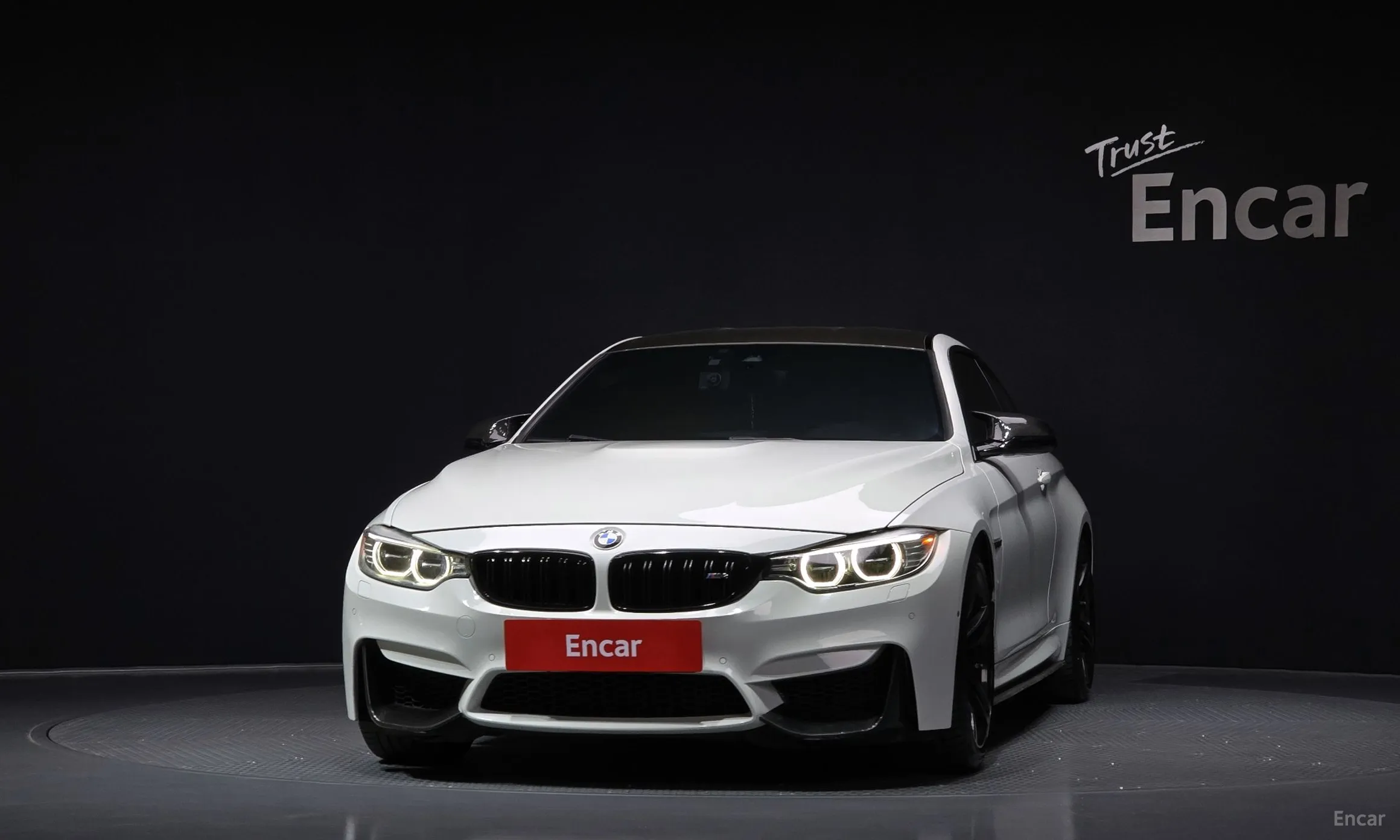 BMW M4 (F82) превью 2