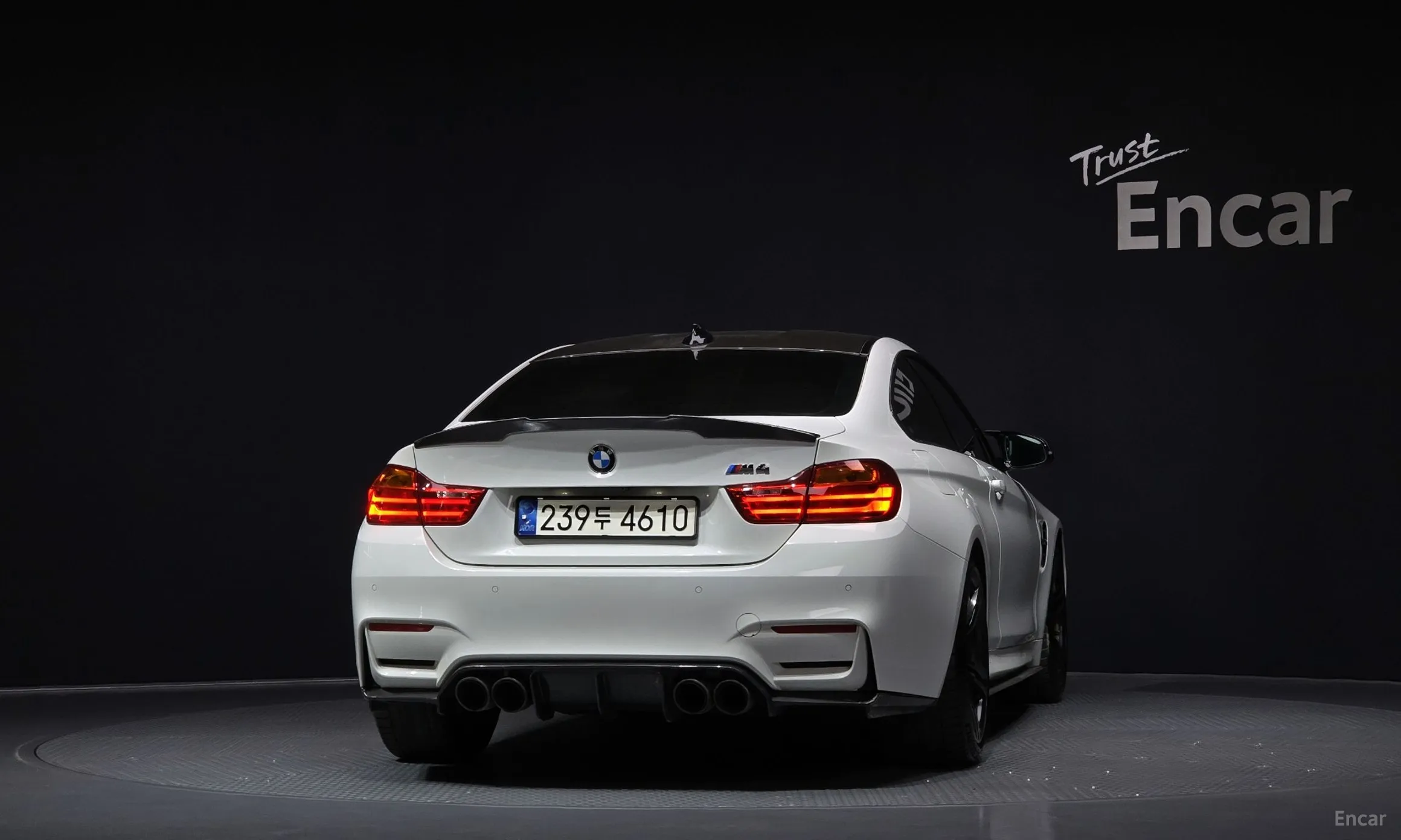 BMW M4 (F82) превью 3