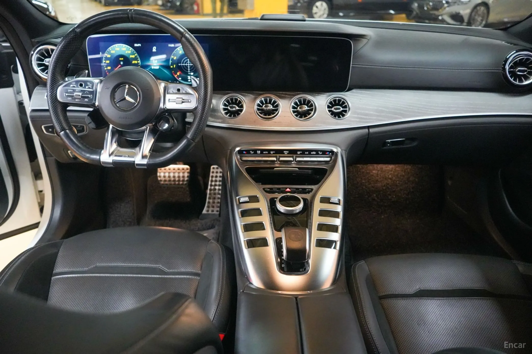 Mercedes Benz AMG GT превью 4