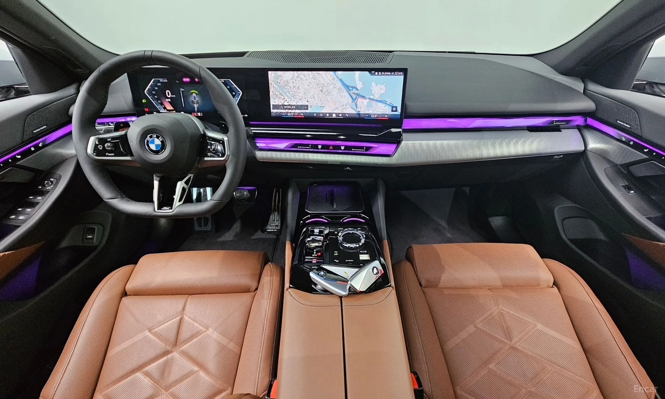 BMW 5 Series (G60) превью 4