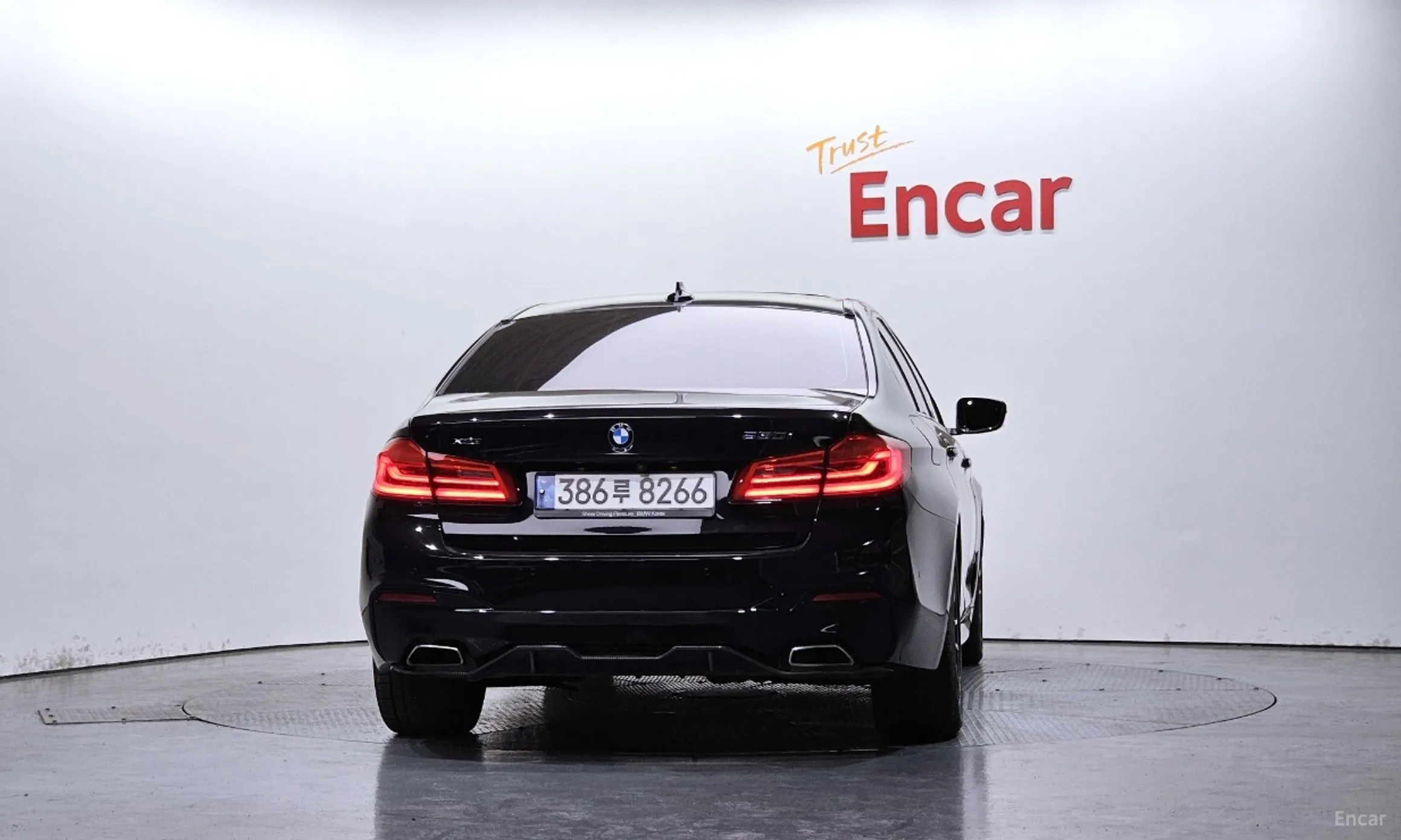 BMW 5 Series (G30) превью 3