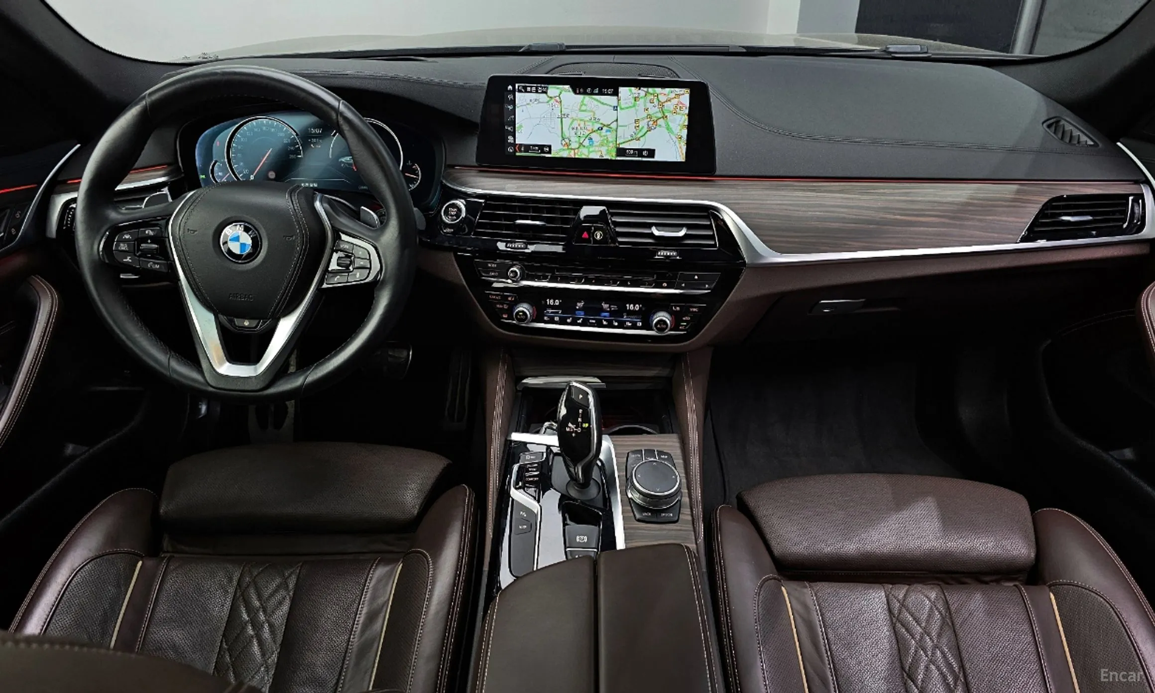 BMW 5 Series (G30) превью 4