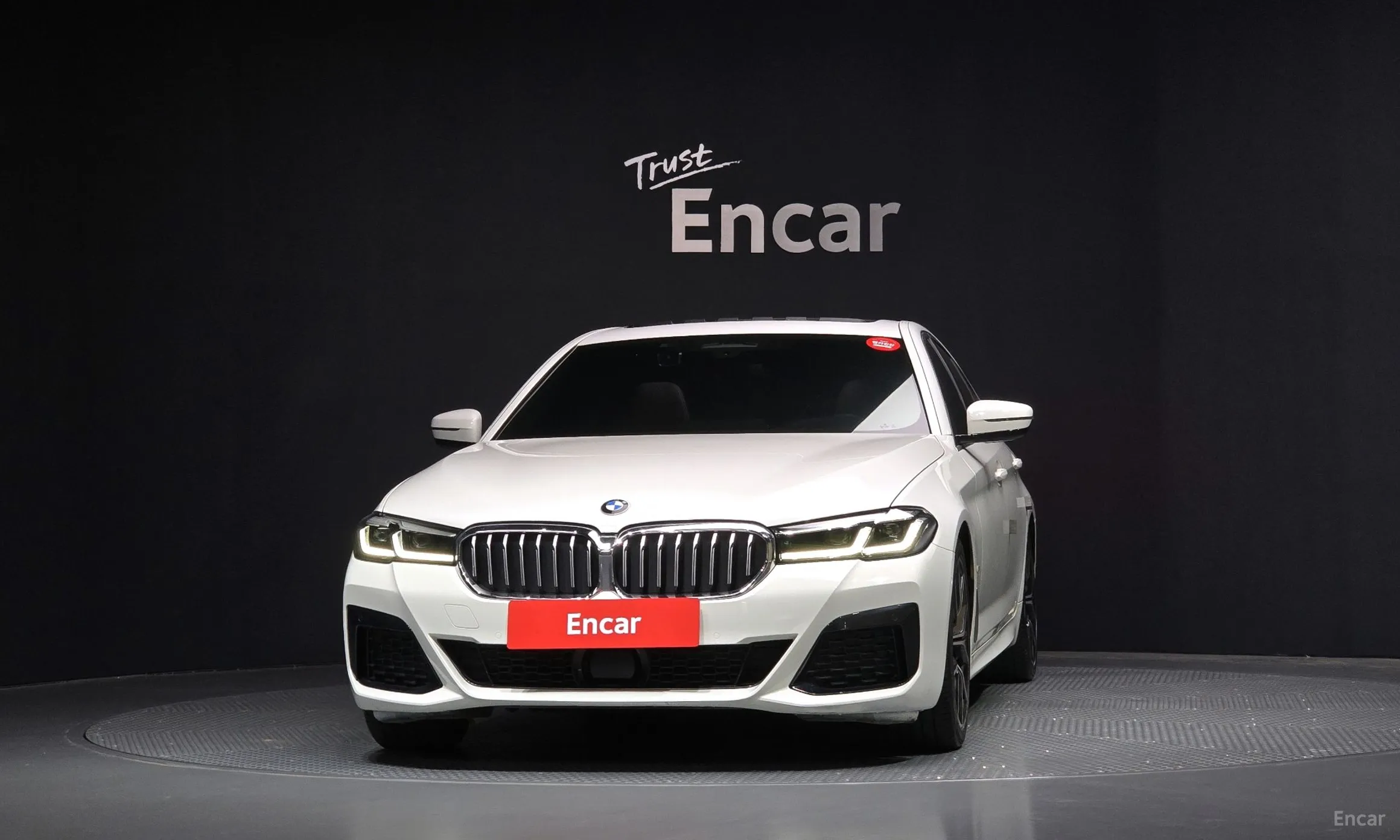 BMW 5 Series (G30) превью 2