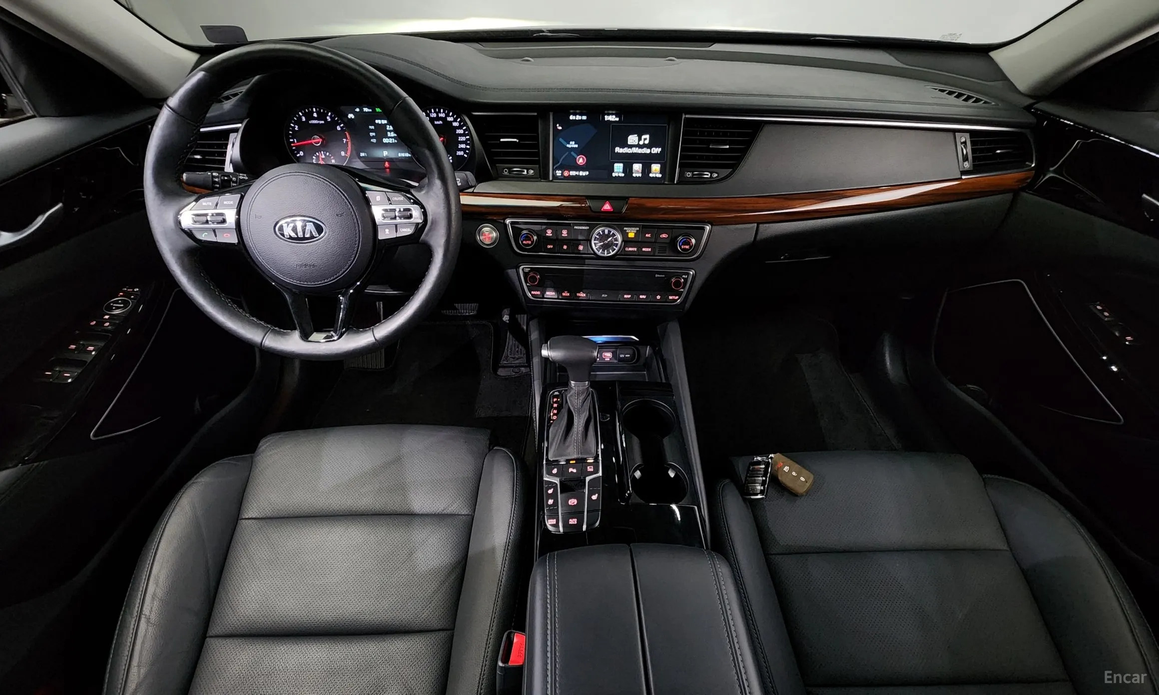 Kia K7 превью 4