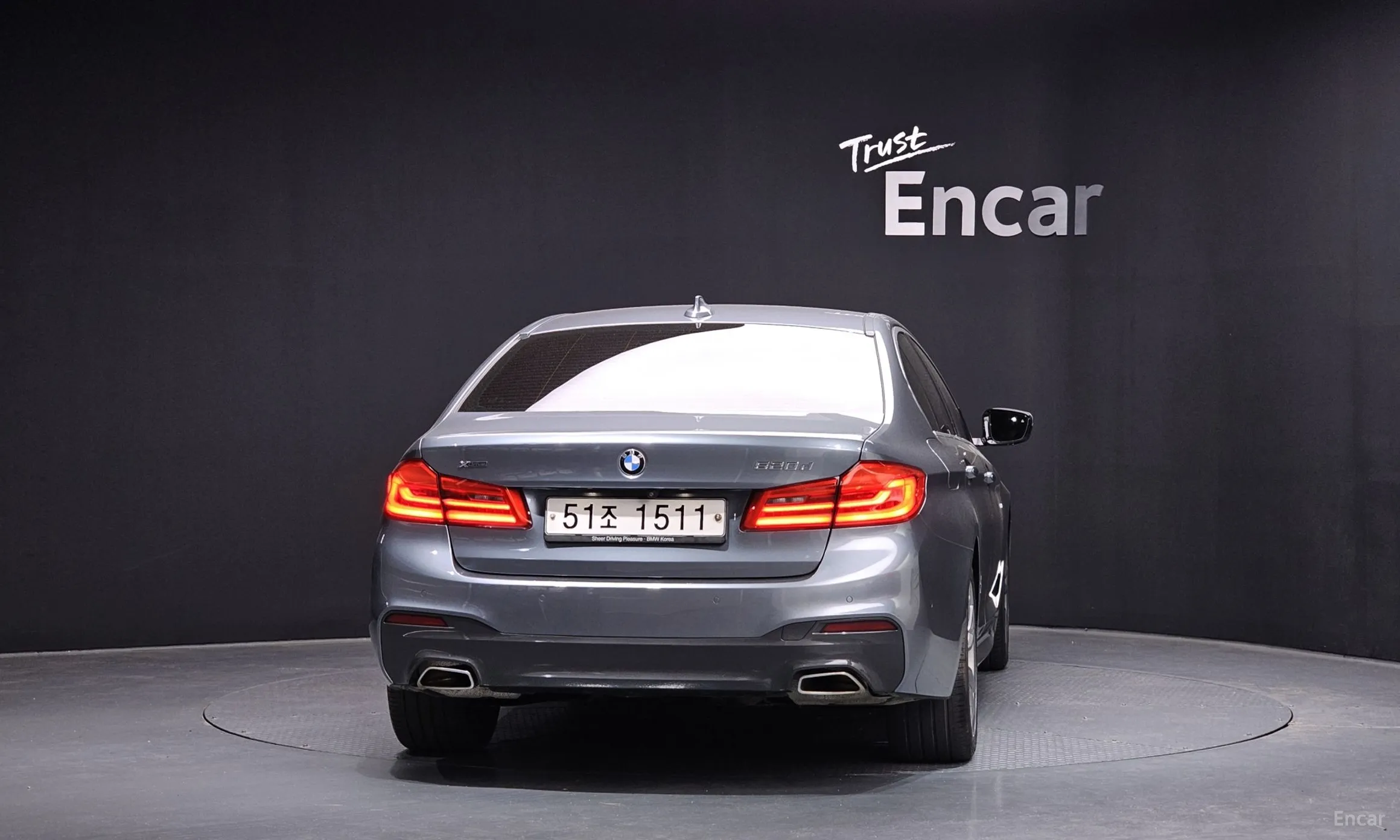 BMW 5 Series (G30) превью 3