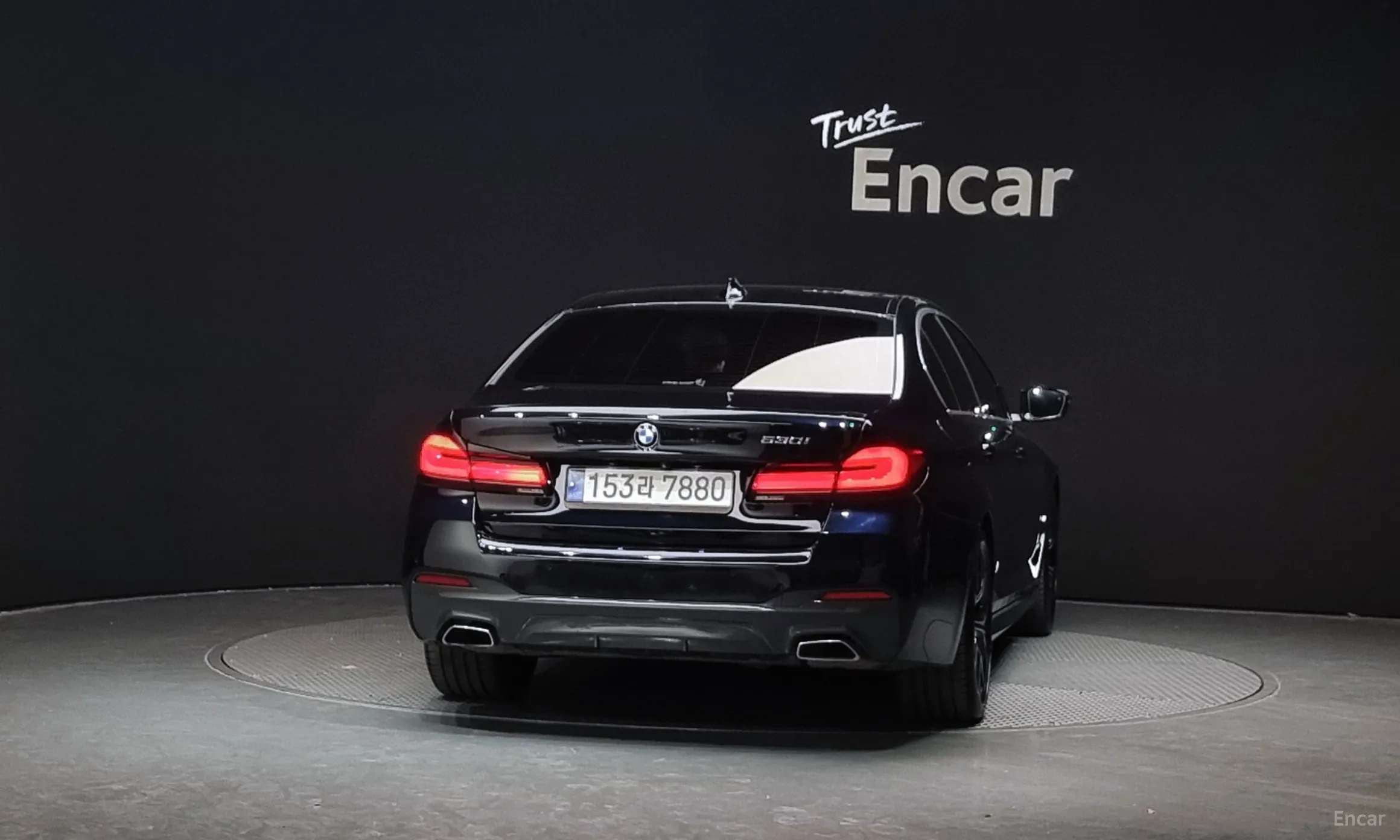 BMW 5 Series (G30) превью 3