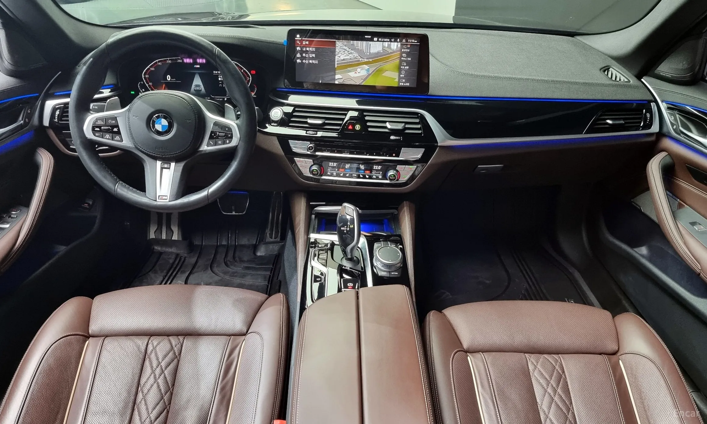 BMW 5 Series (G30) превью 4