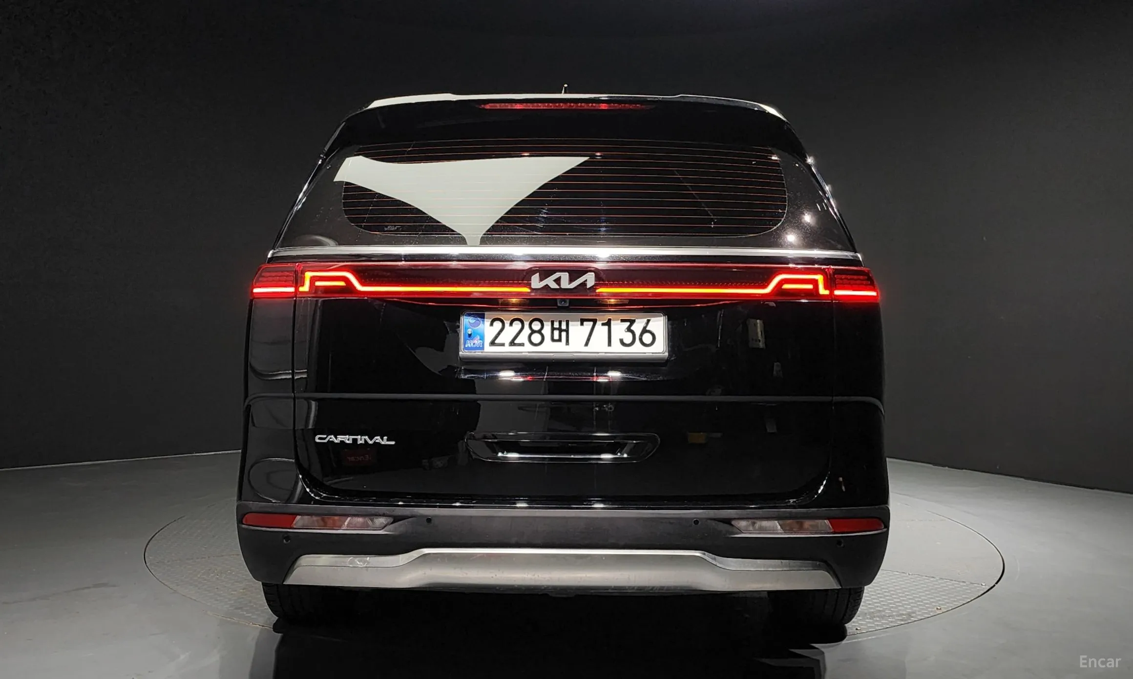 Kia Carnival Gen 4 превью 3