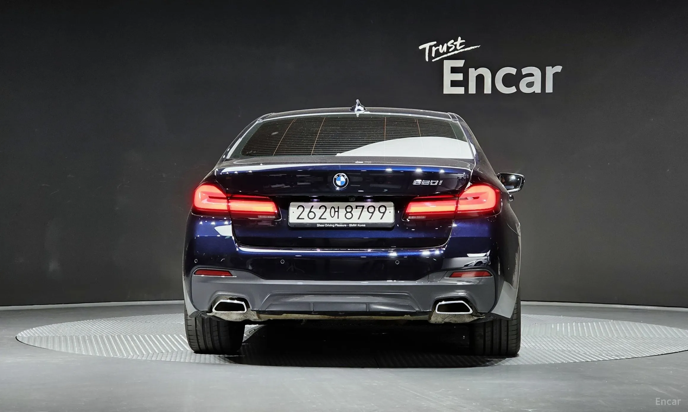 BMW 5 Series (G30) превью 3