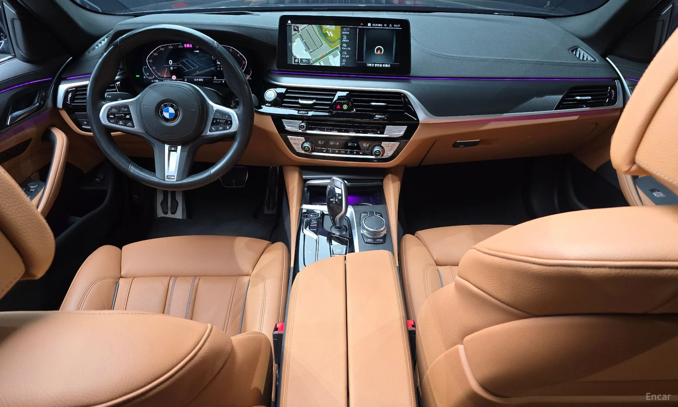 BMW 5 Series (G30) превью 4