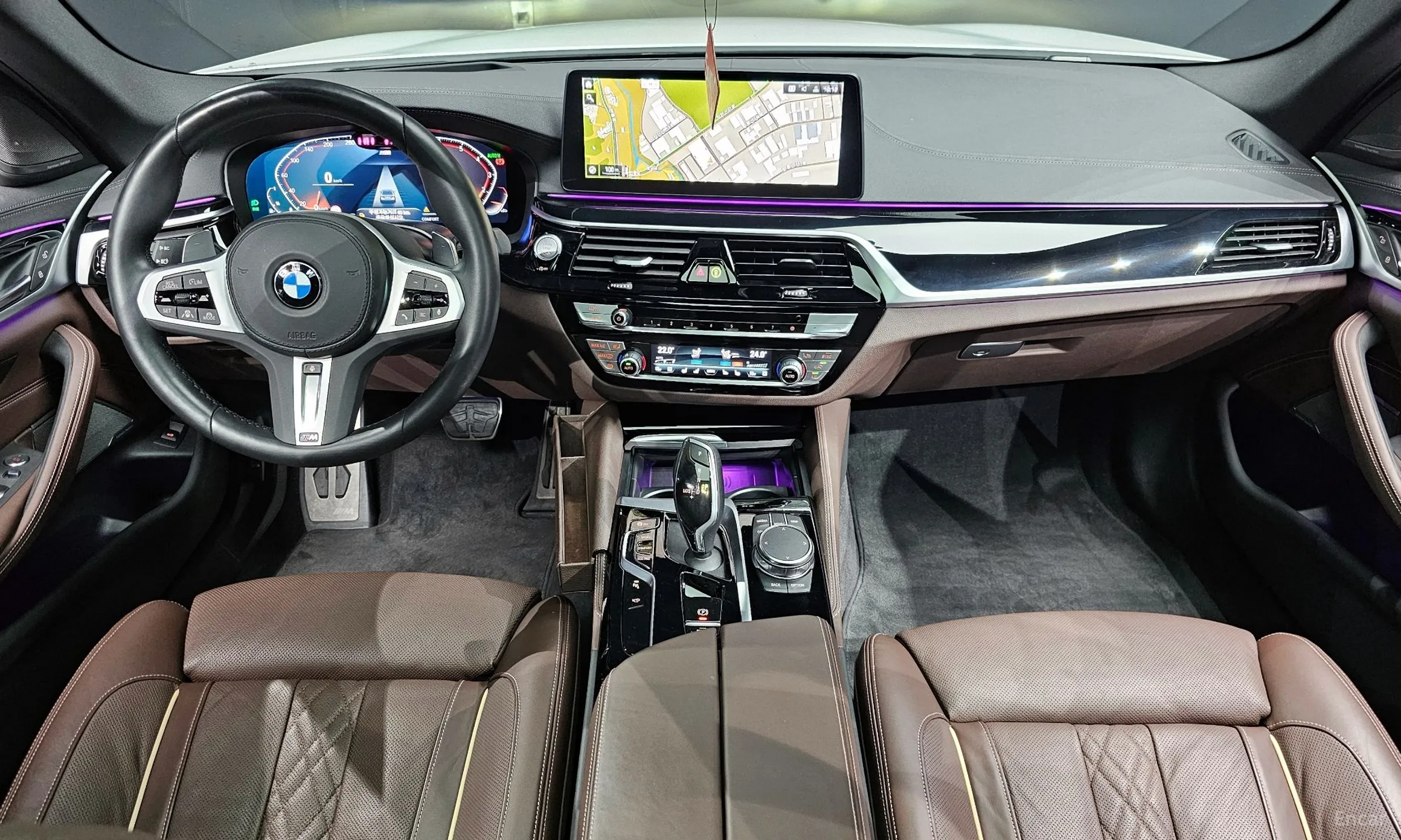 BMW 5 Series (G30) превью 4