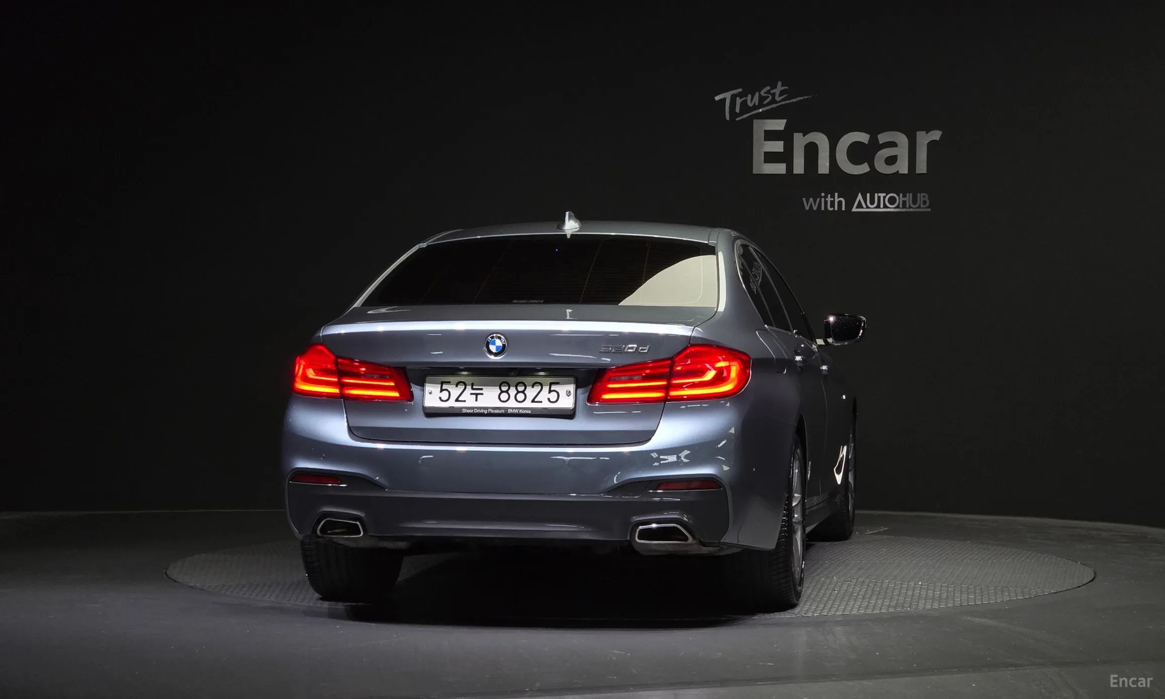 BMW 5 Series (G30) превью 3