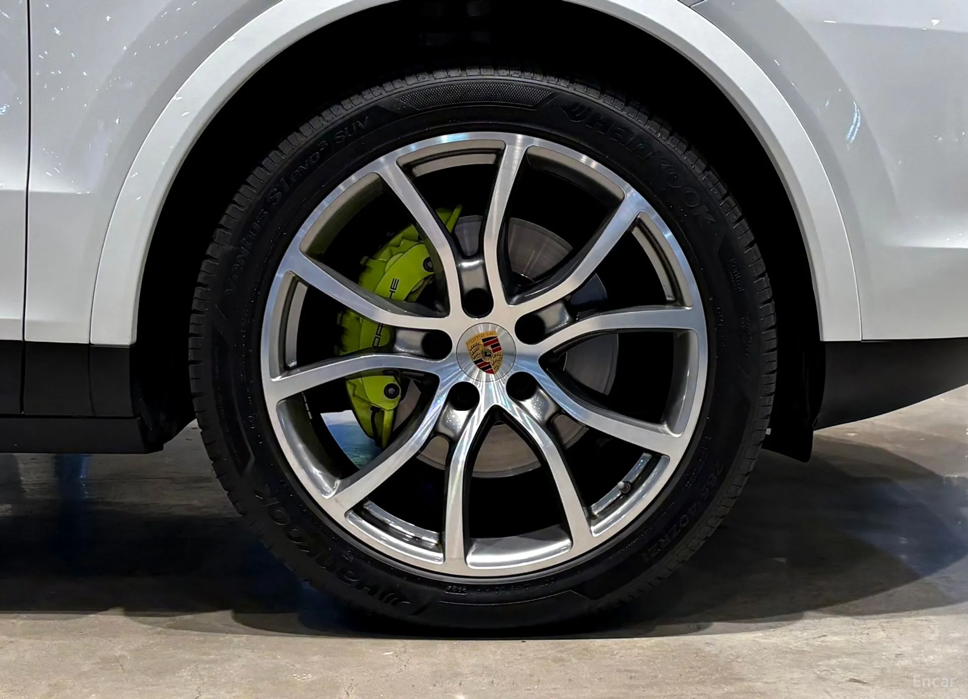 Porsche Cayenne (PO536) превью 4