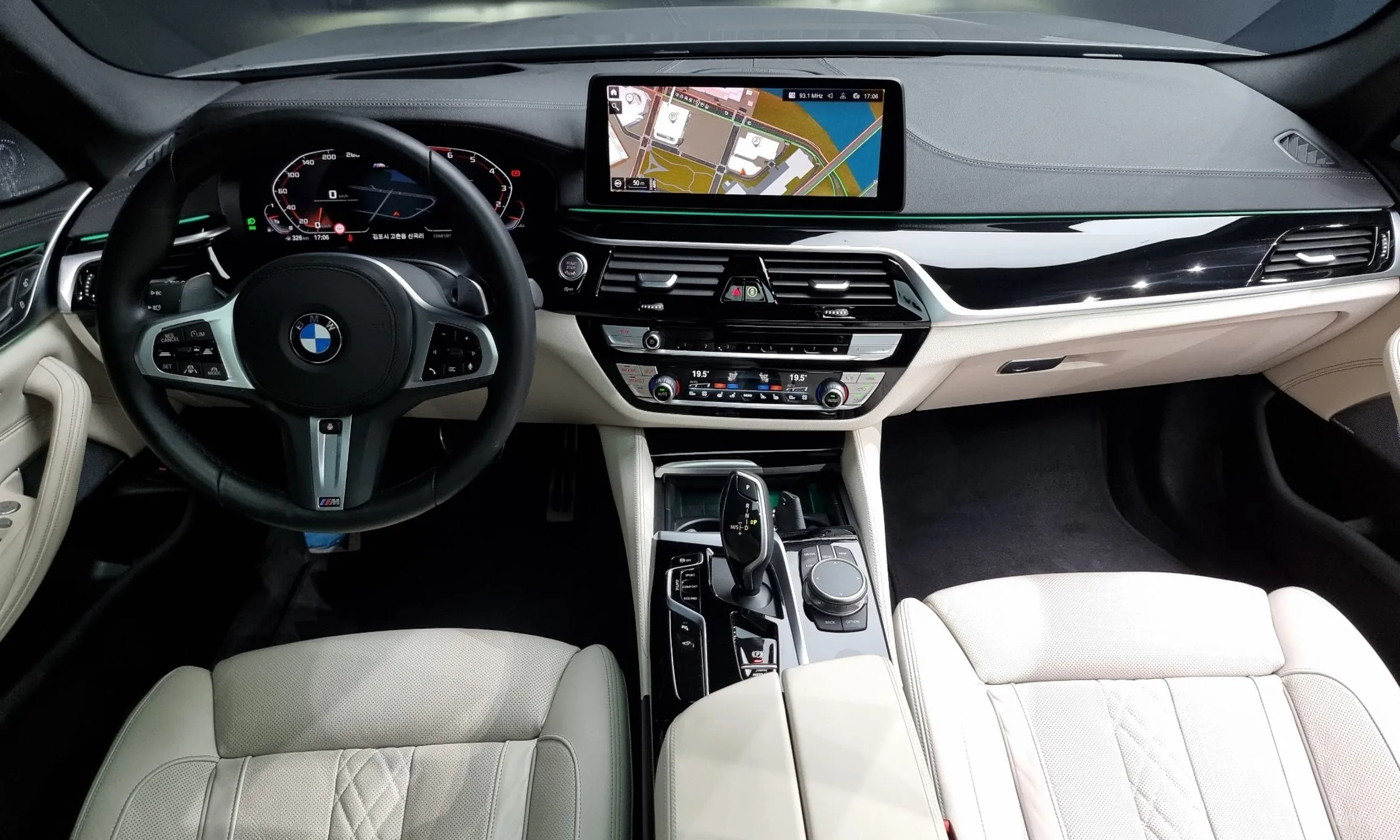 BMW 5 Series (G30) превью 4