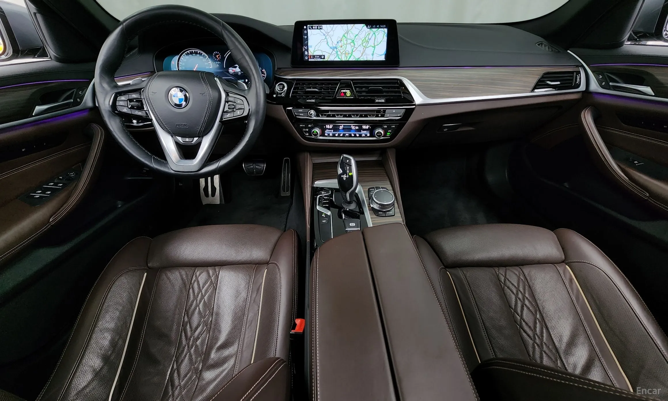 BMW 5 Series (G30) превью 4