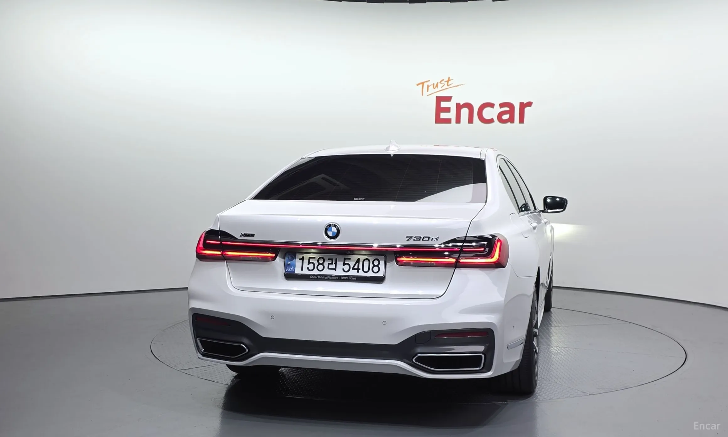 BMW 7 Series (G11) превью 3