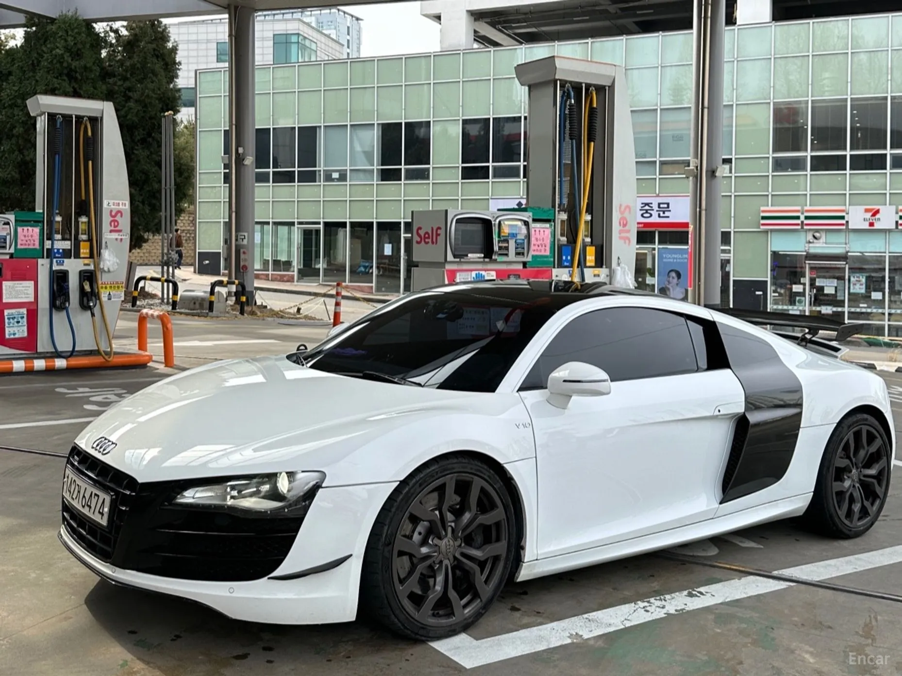 Audi R8