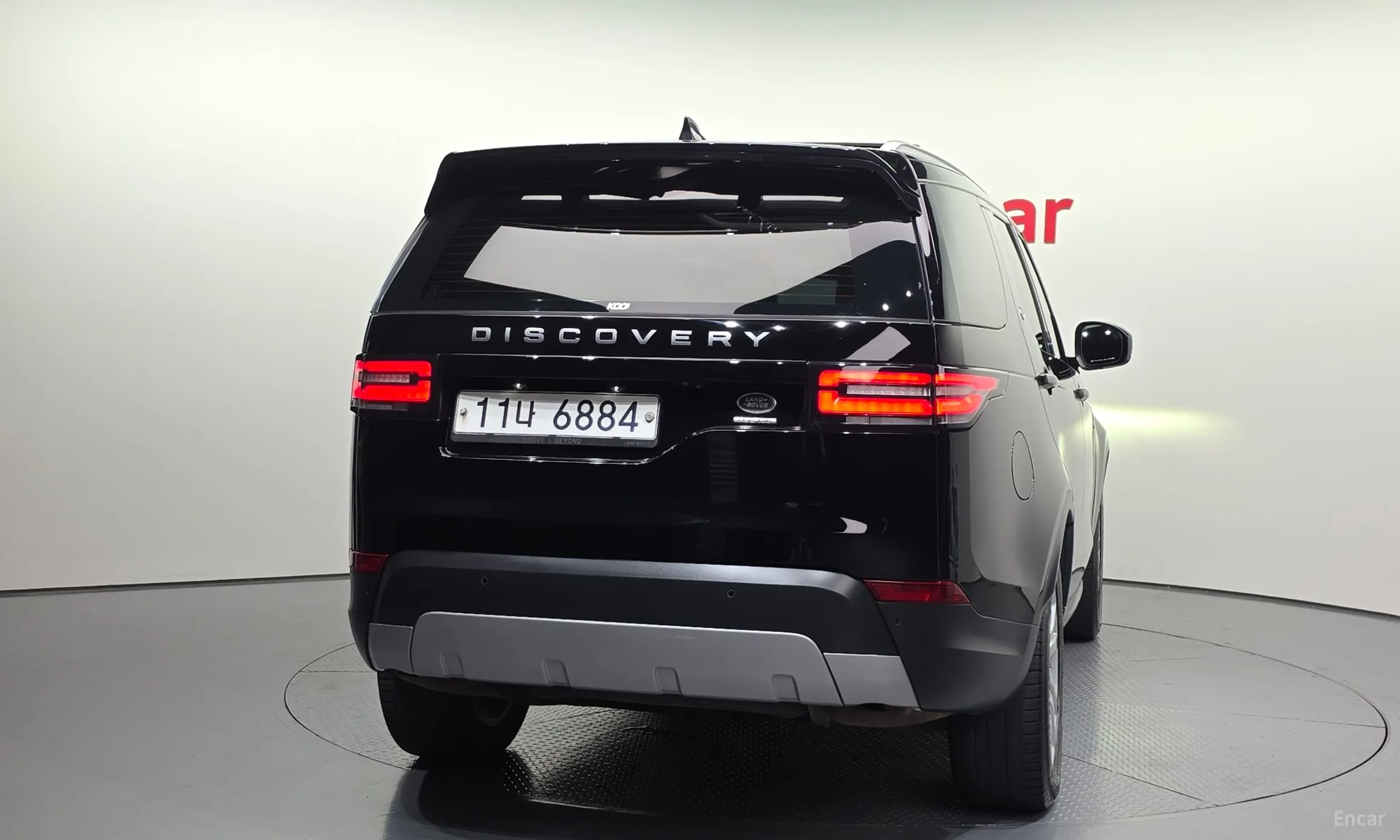 Land Rover Discovery 5 превью 3