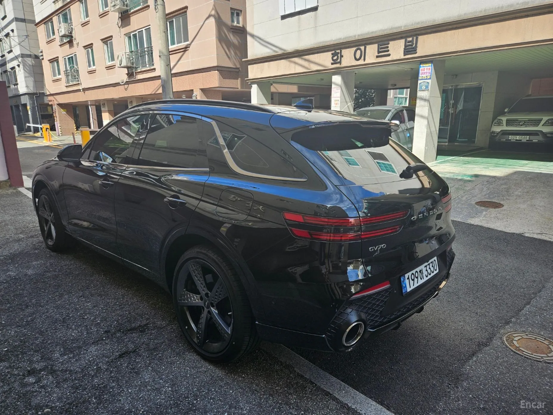 Genesis GV70 превью 6