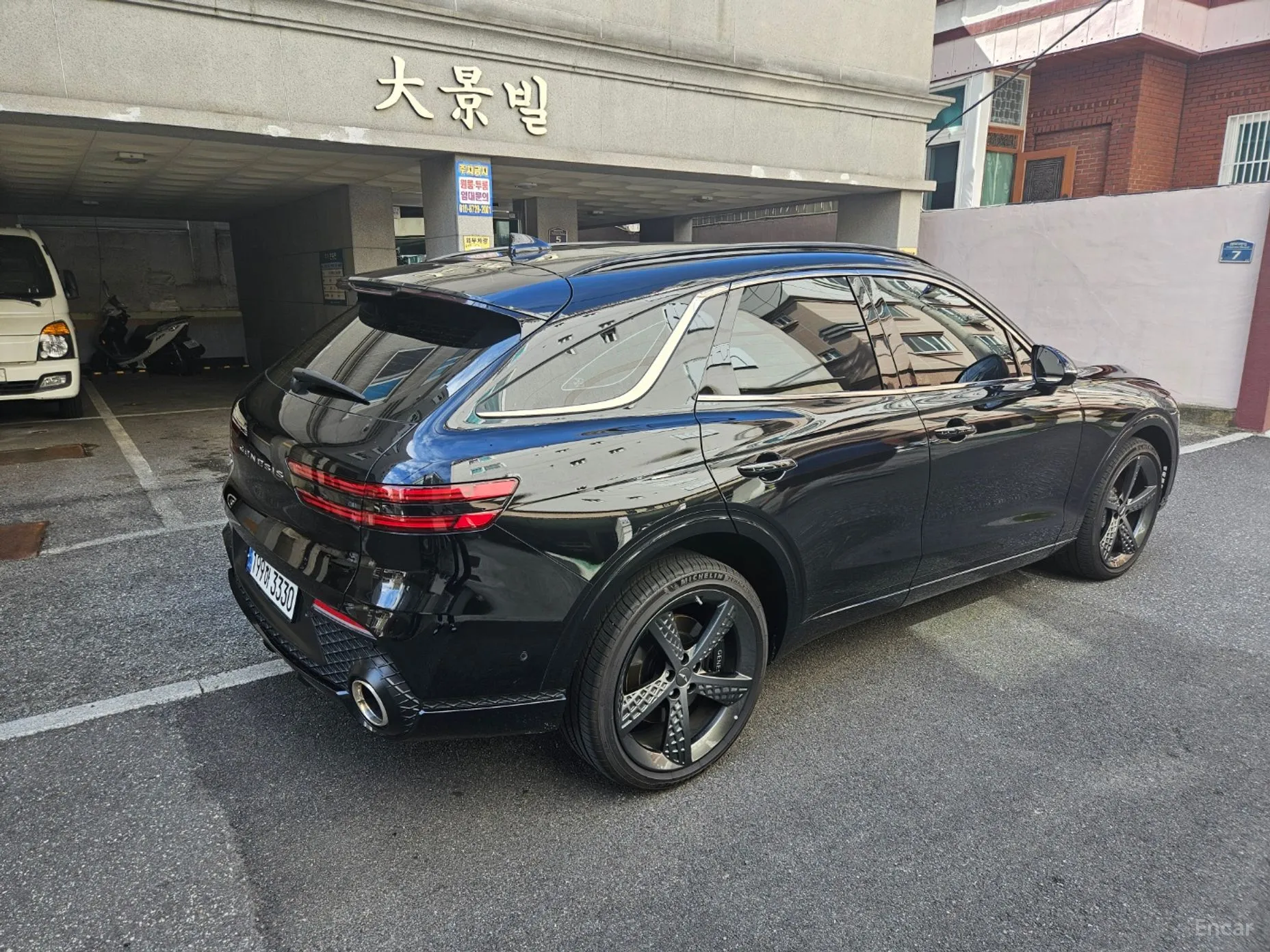 Genesis GV70 превью 7