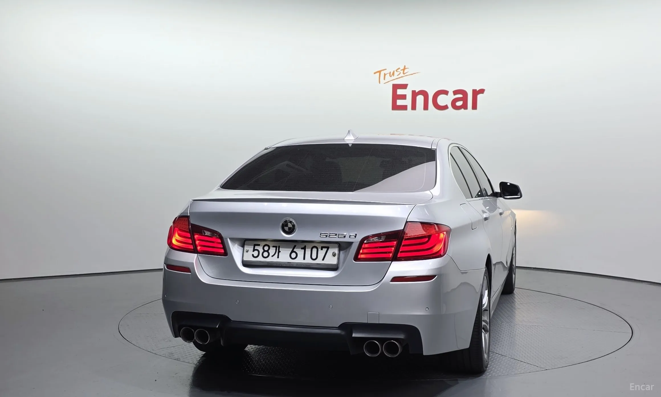 BMW 5 Series (F10) превью 3