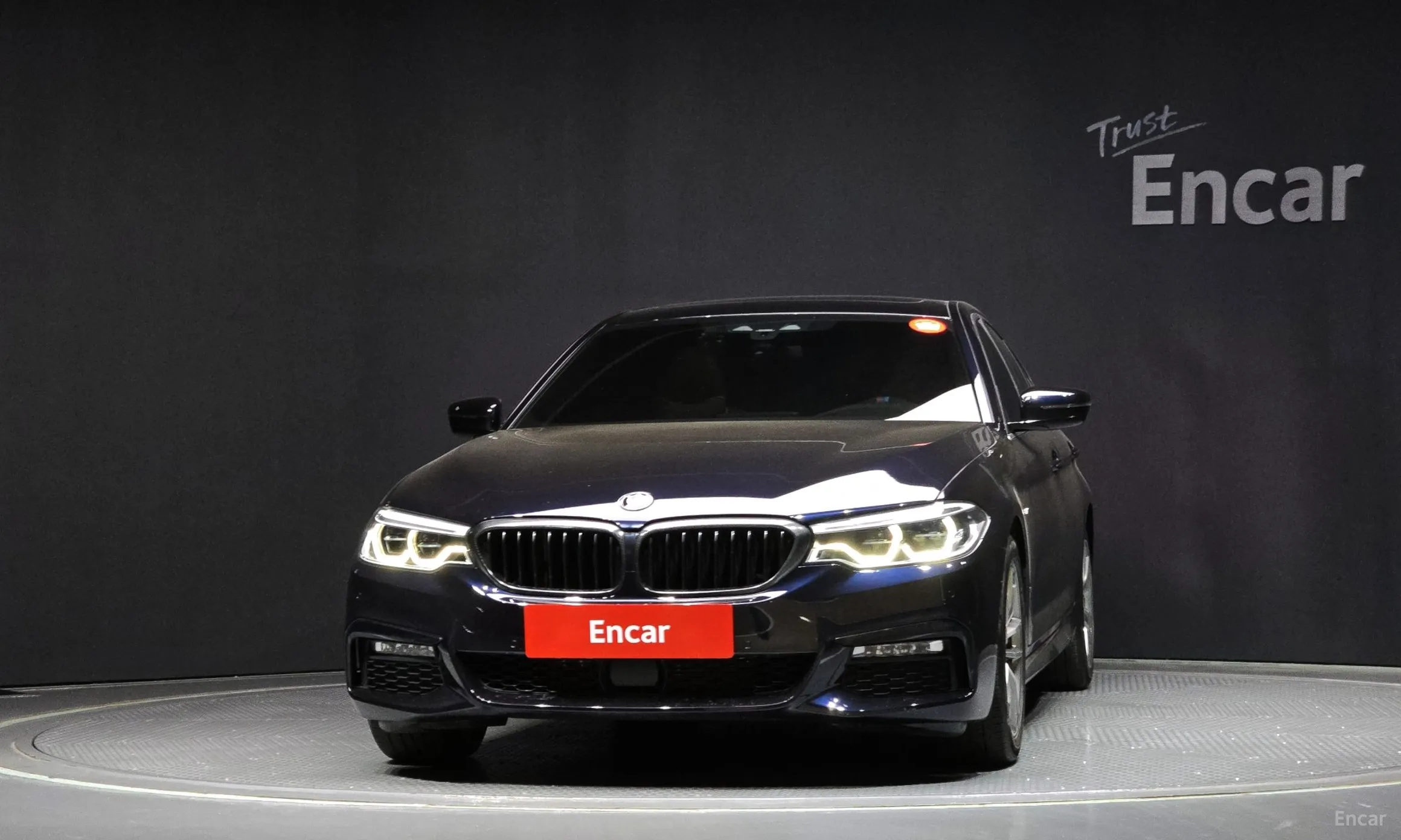 BMW 5 Series (G30) превью 2