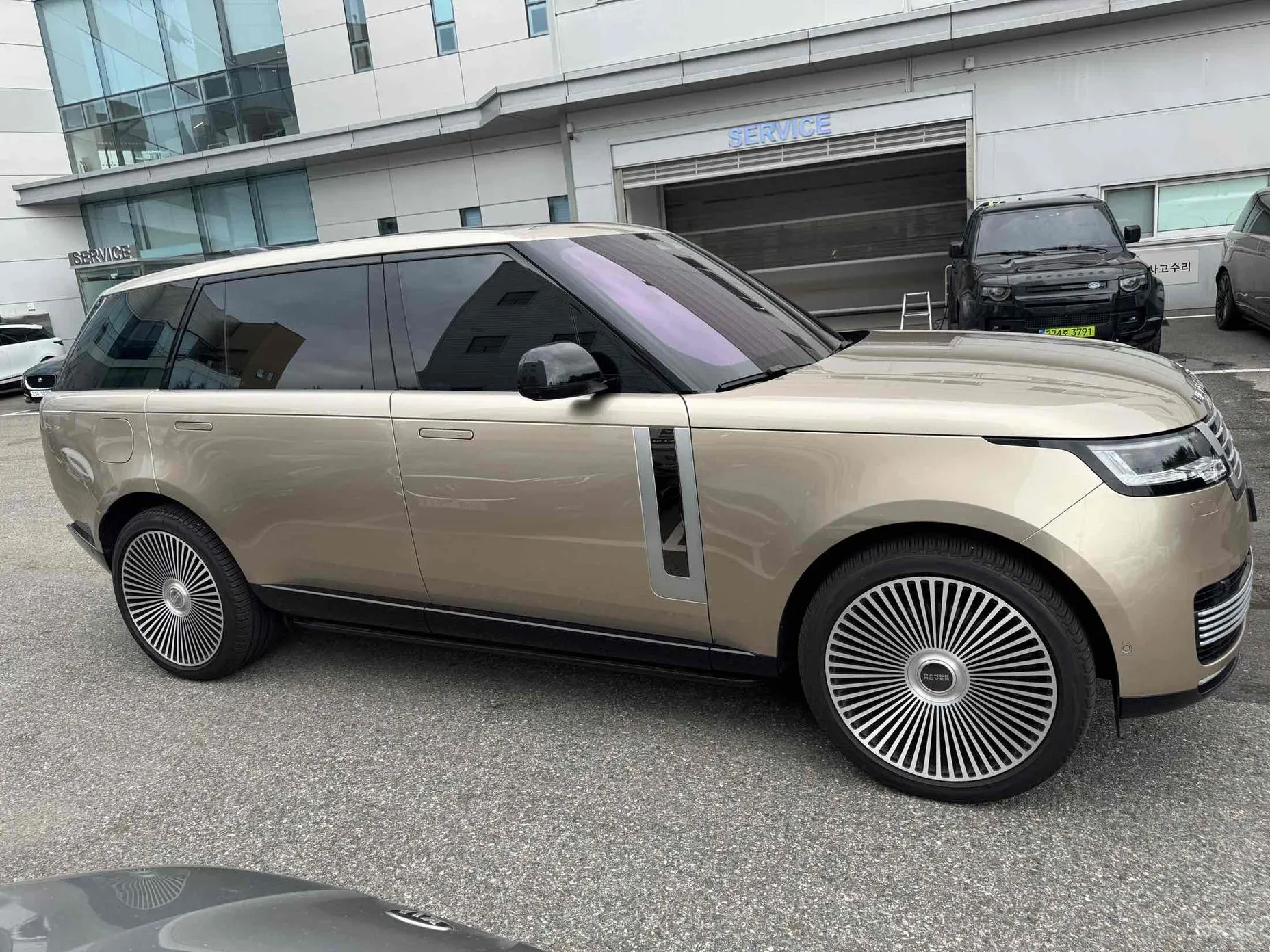 Land Rover Range Rover 5th Generation