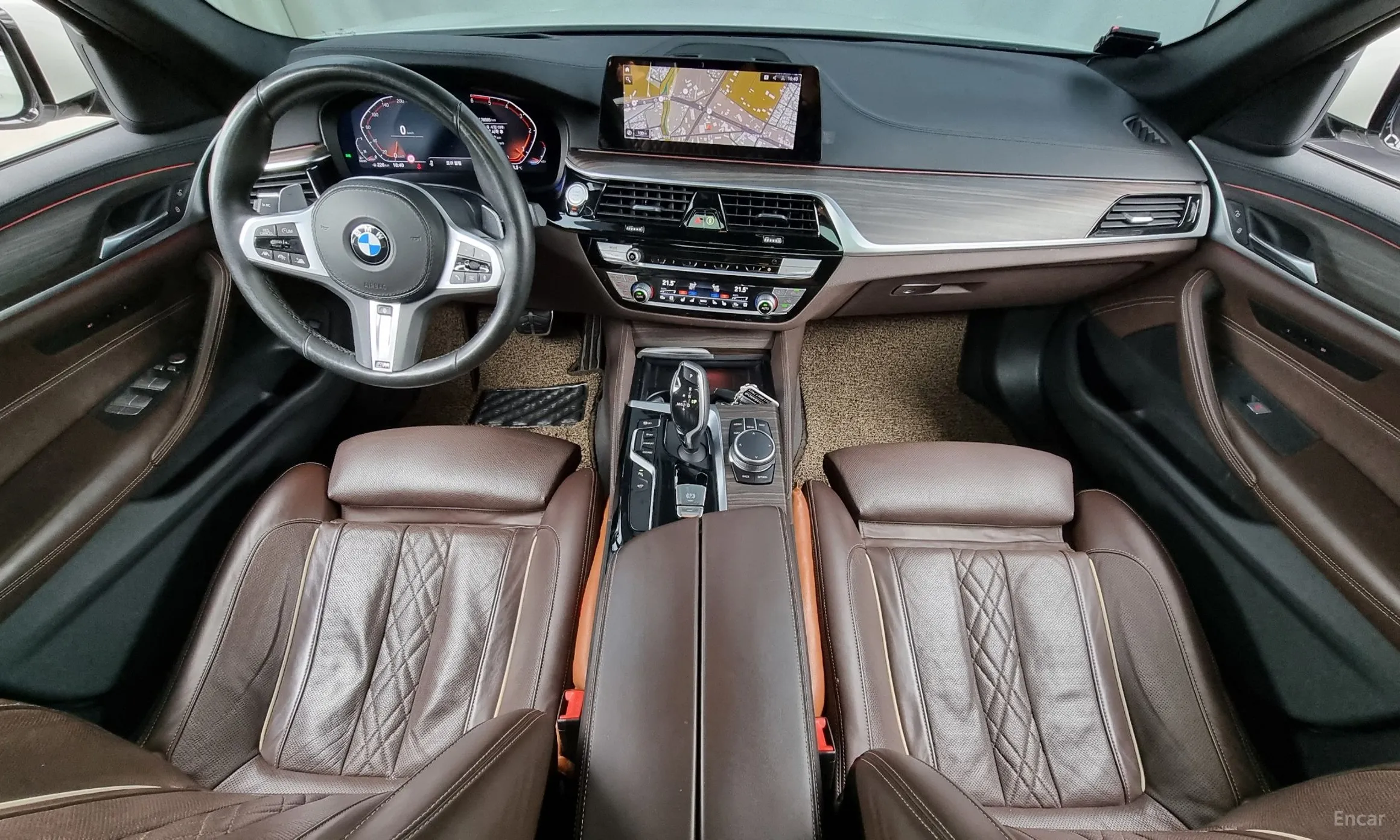 BMW 5 Series (G30) превью 4