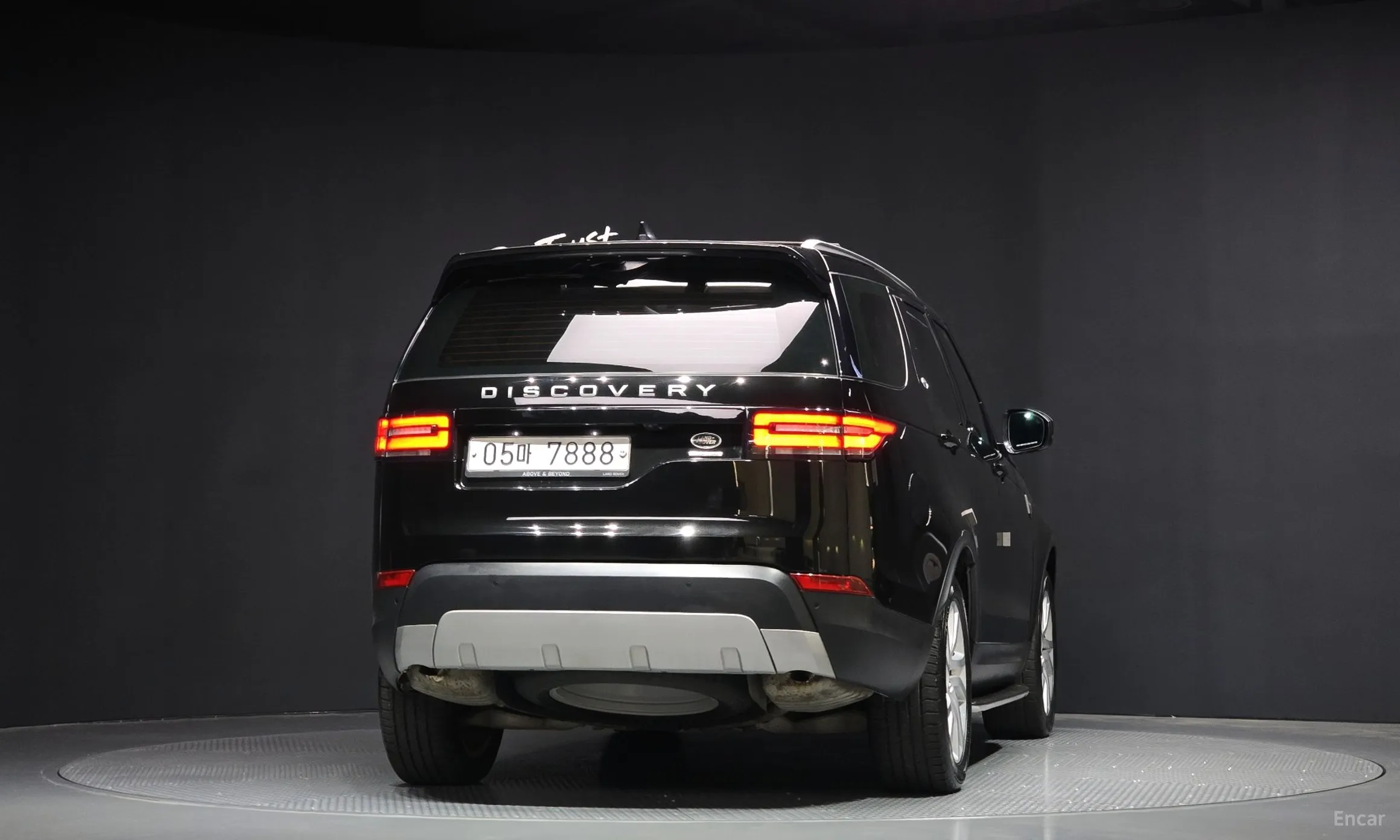 Land Rover Discovery 5 превью 3