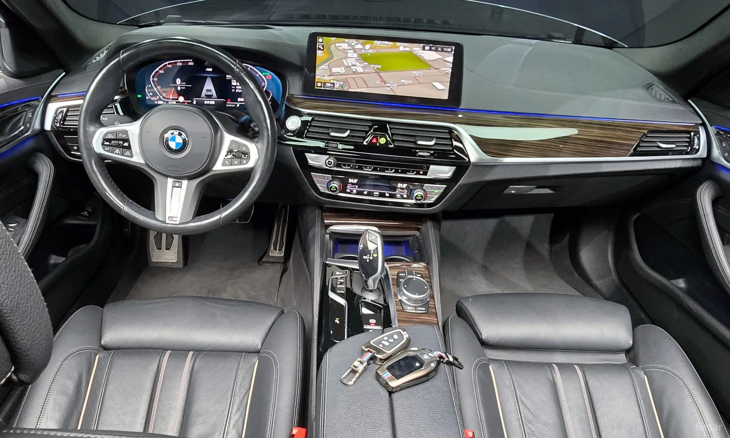 BMW 5 Series (G30) превью 4