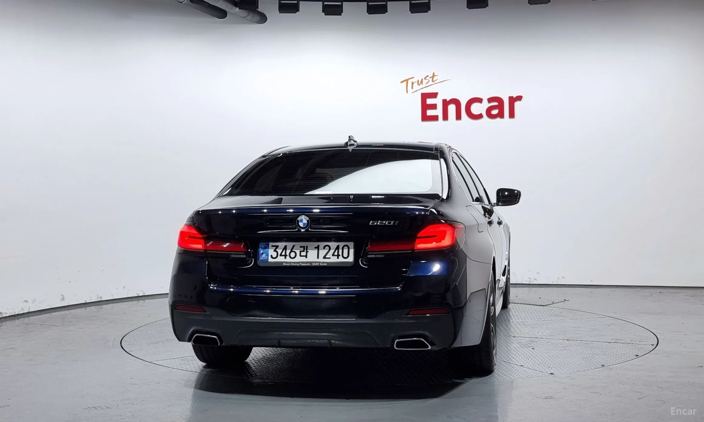 BMW 5 Series (G30) превью 3