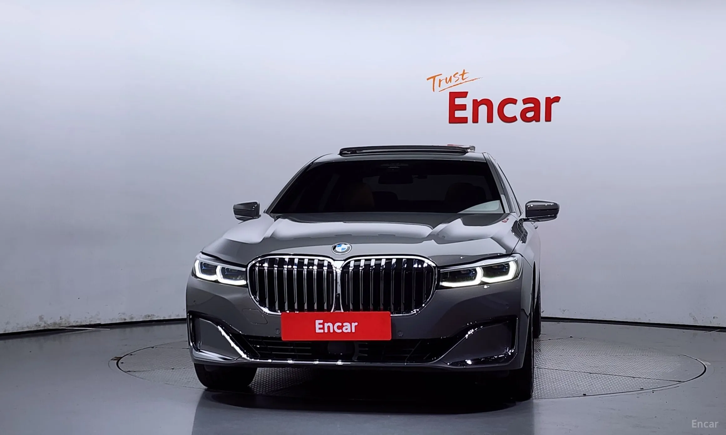 BMW 7 Series (G11) превью 2
