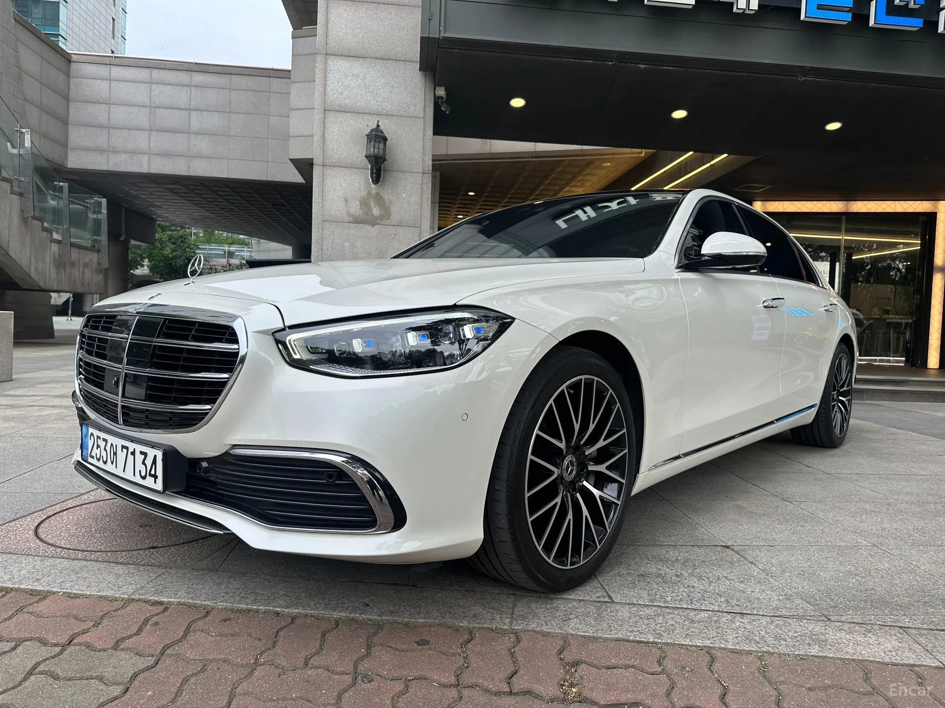 Mercedes Benz S-Class W223