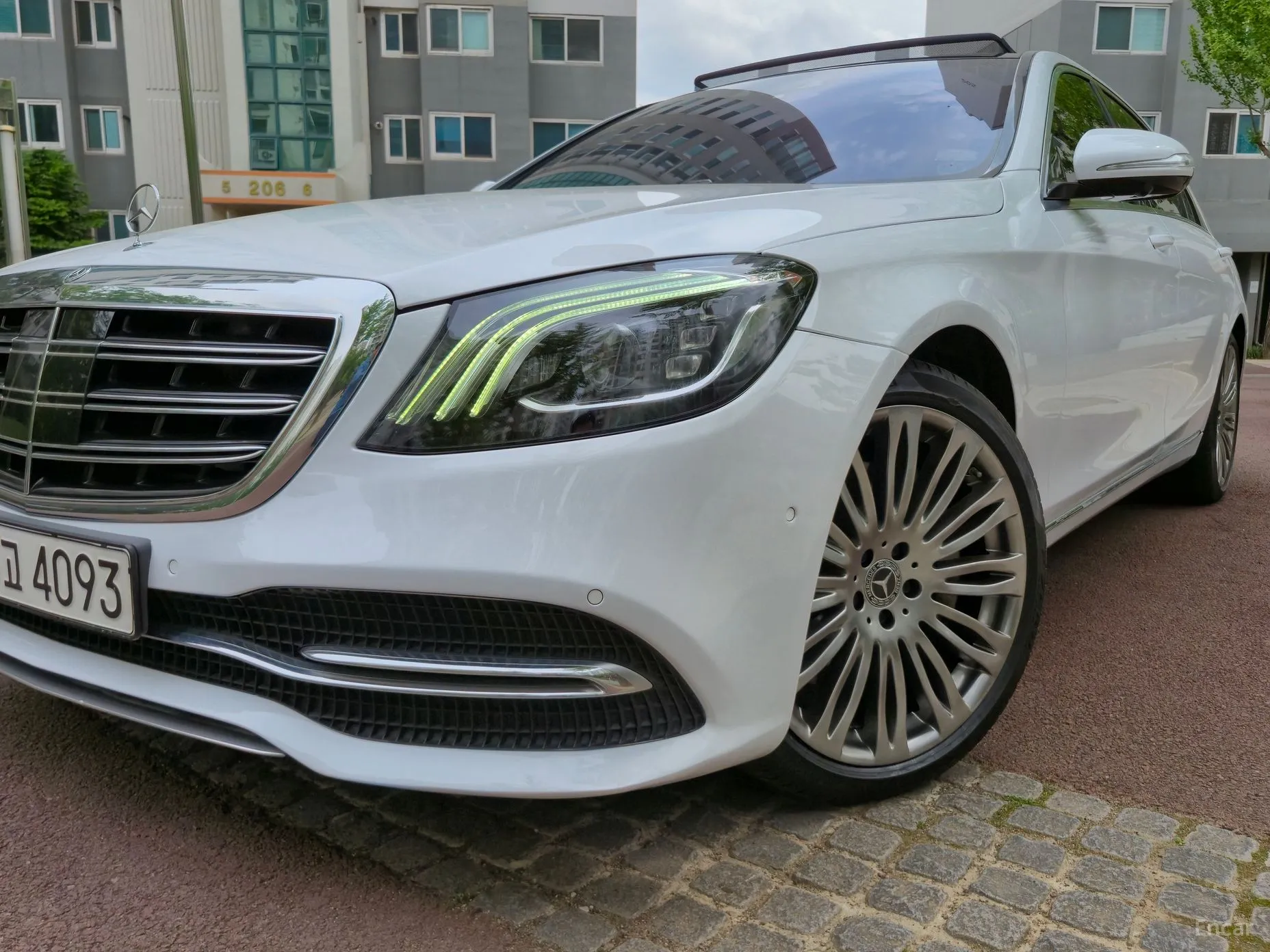 Mercedes Benz S-Class W222