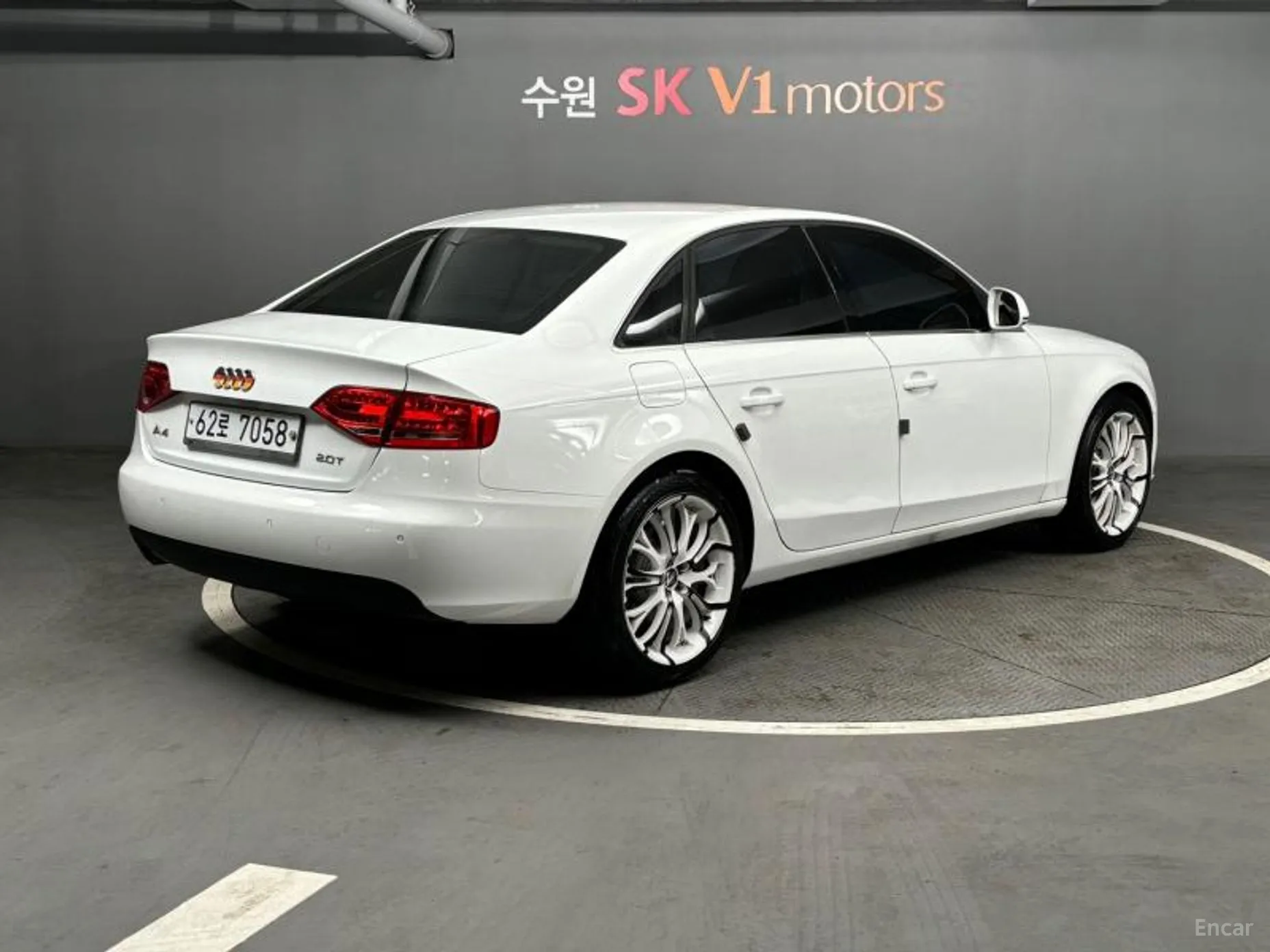 Audi New A4 превью 3
