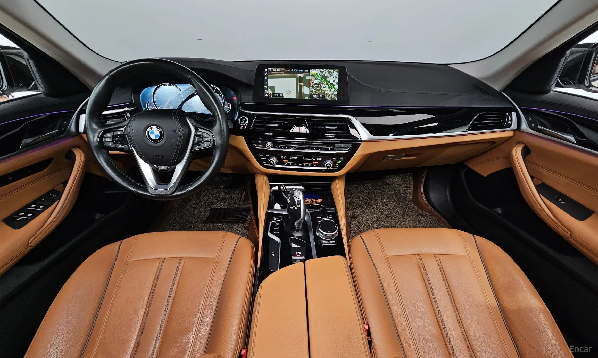 BMW 5 Series (G30) превью 4