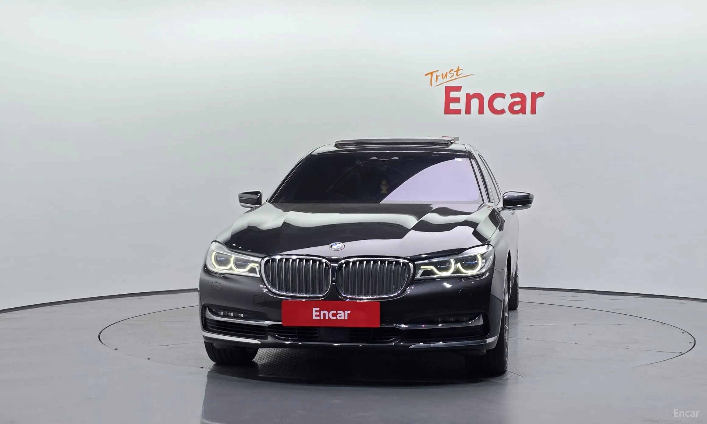BMW 7 Series (G11) превью 2