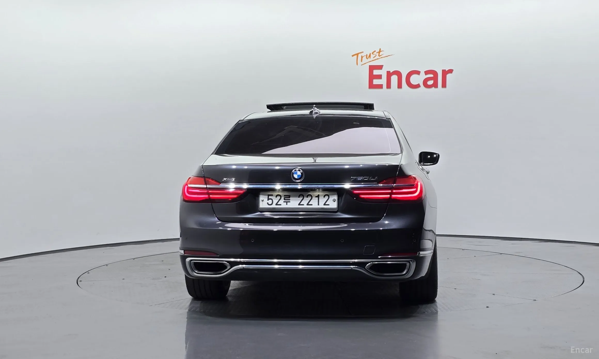 BMW 7 Series (G11) превью 3
