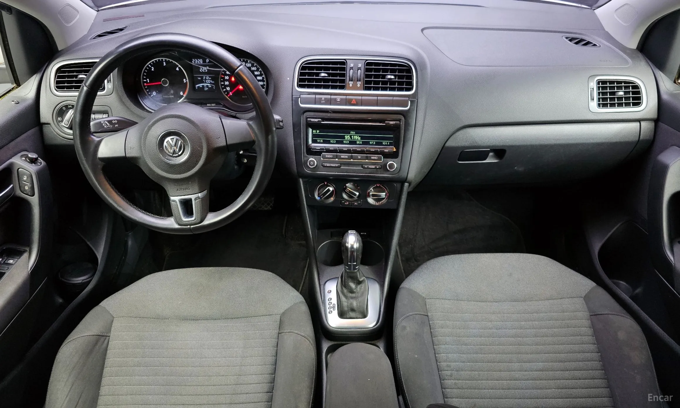 Volkswagen Polo превью 4