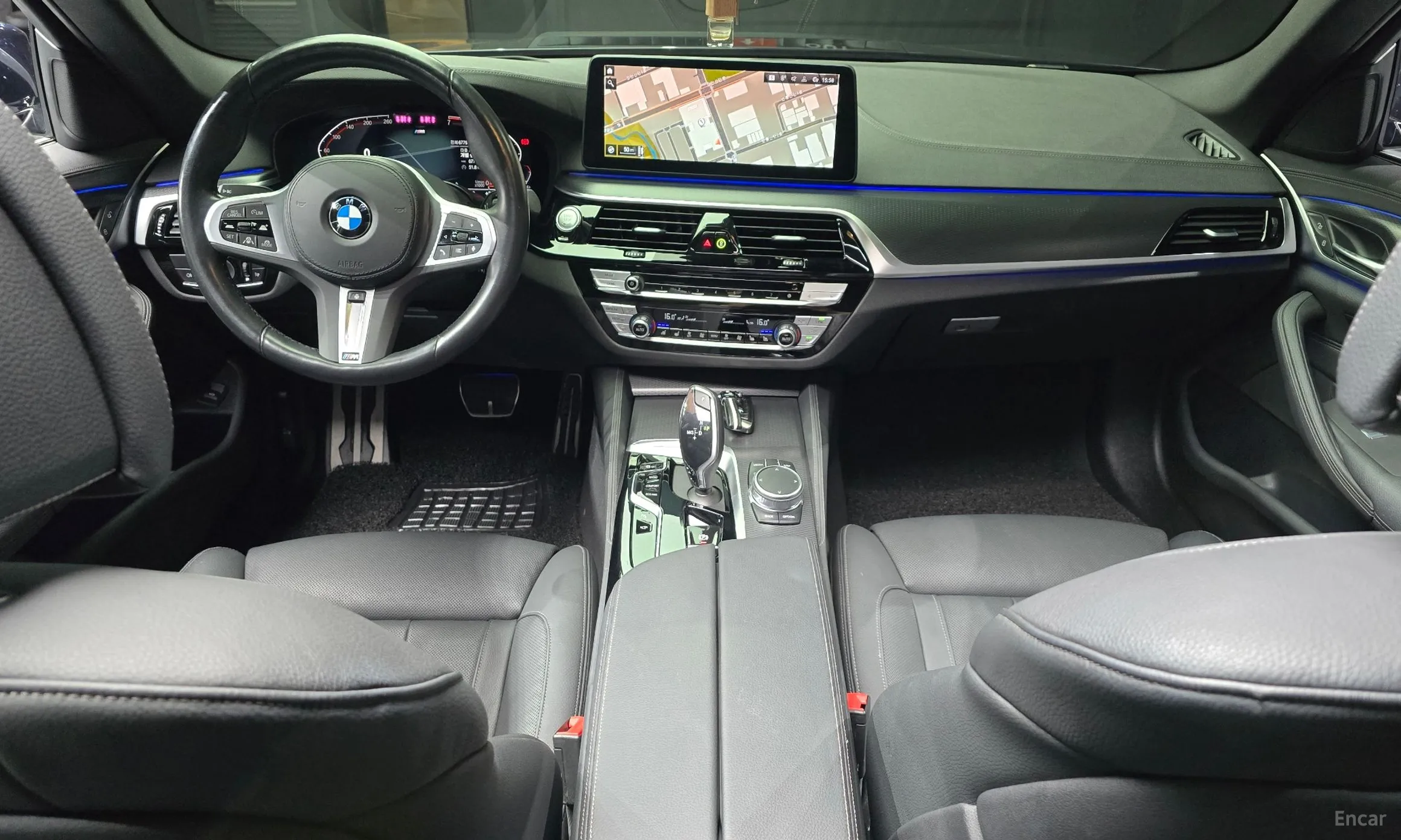 BMW 5 Series (G30) превью 4