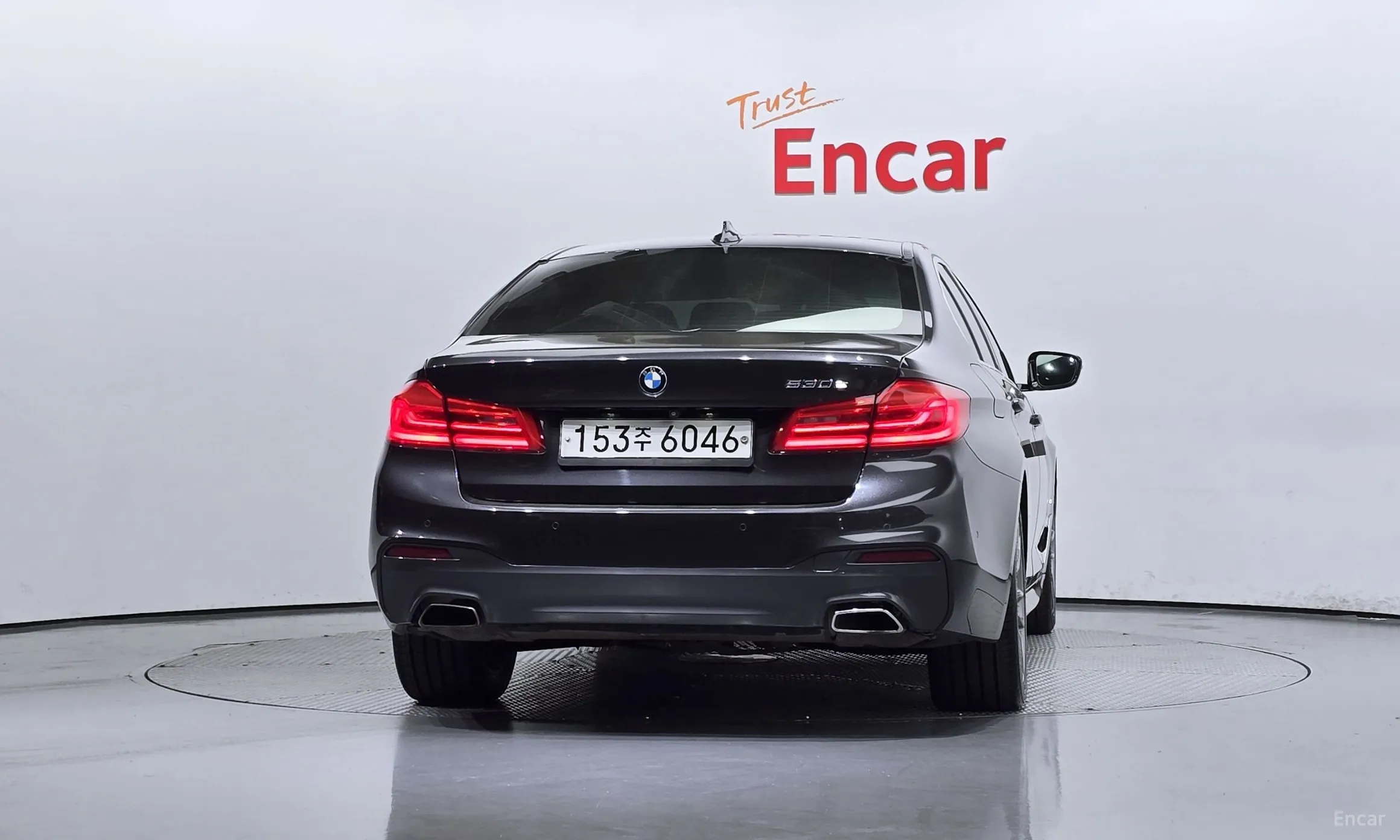 BMW 5 Series (G30) превью 3