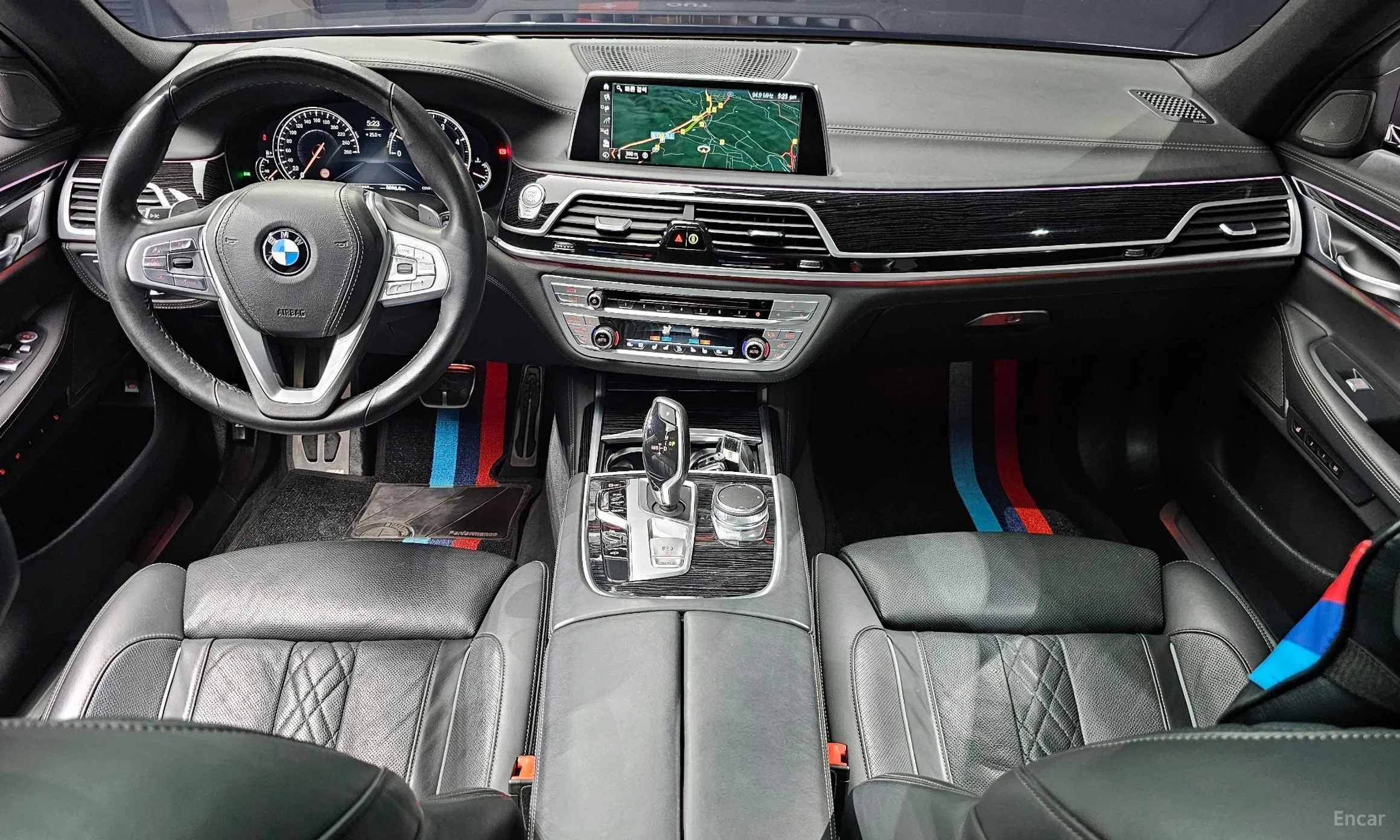 BMW 7 Series (G11) превью 4