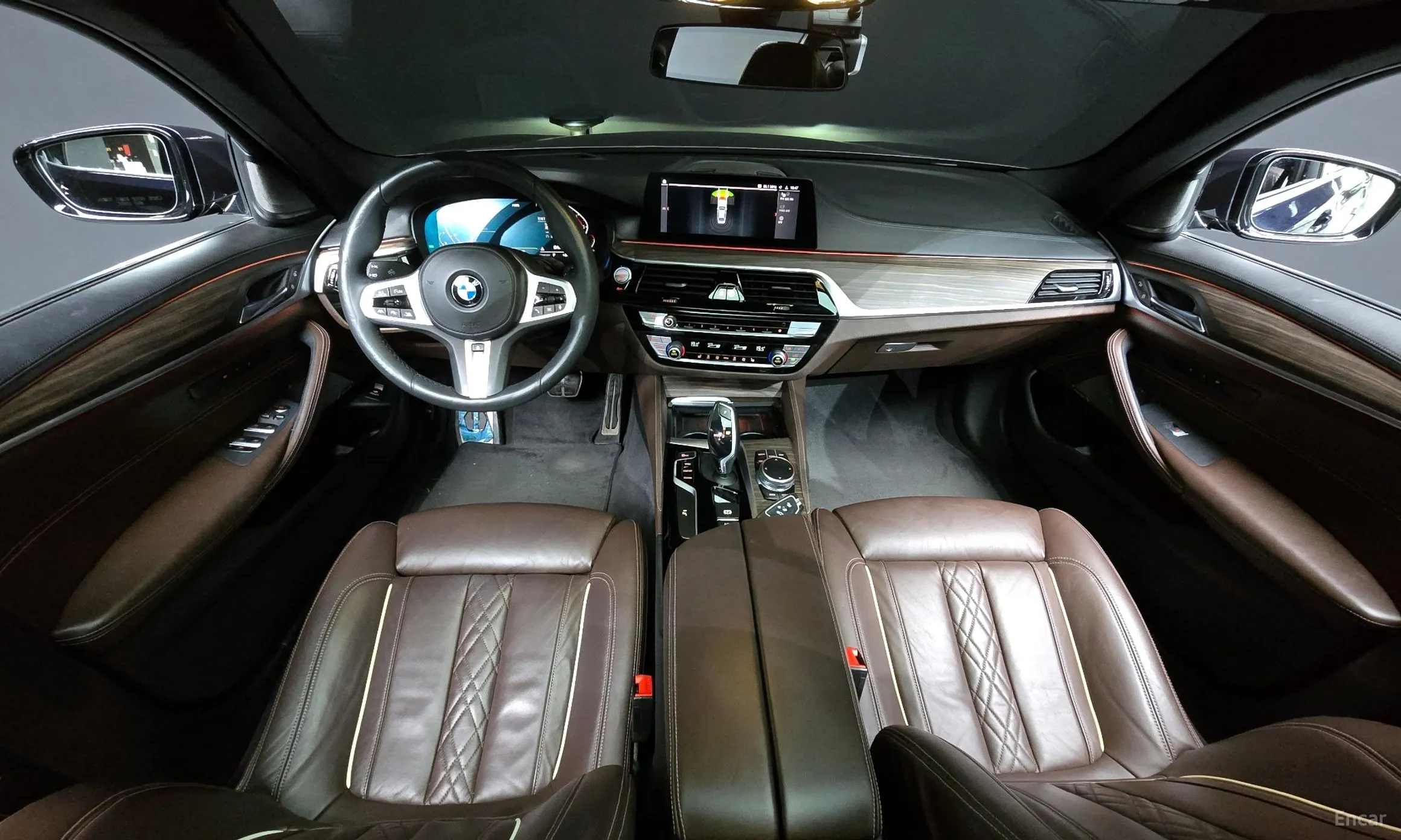 BMW 5 Series (G30) превью 4