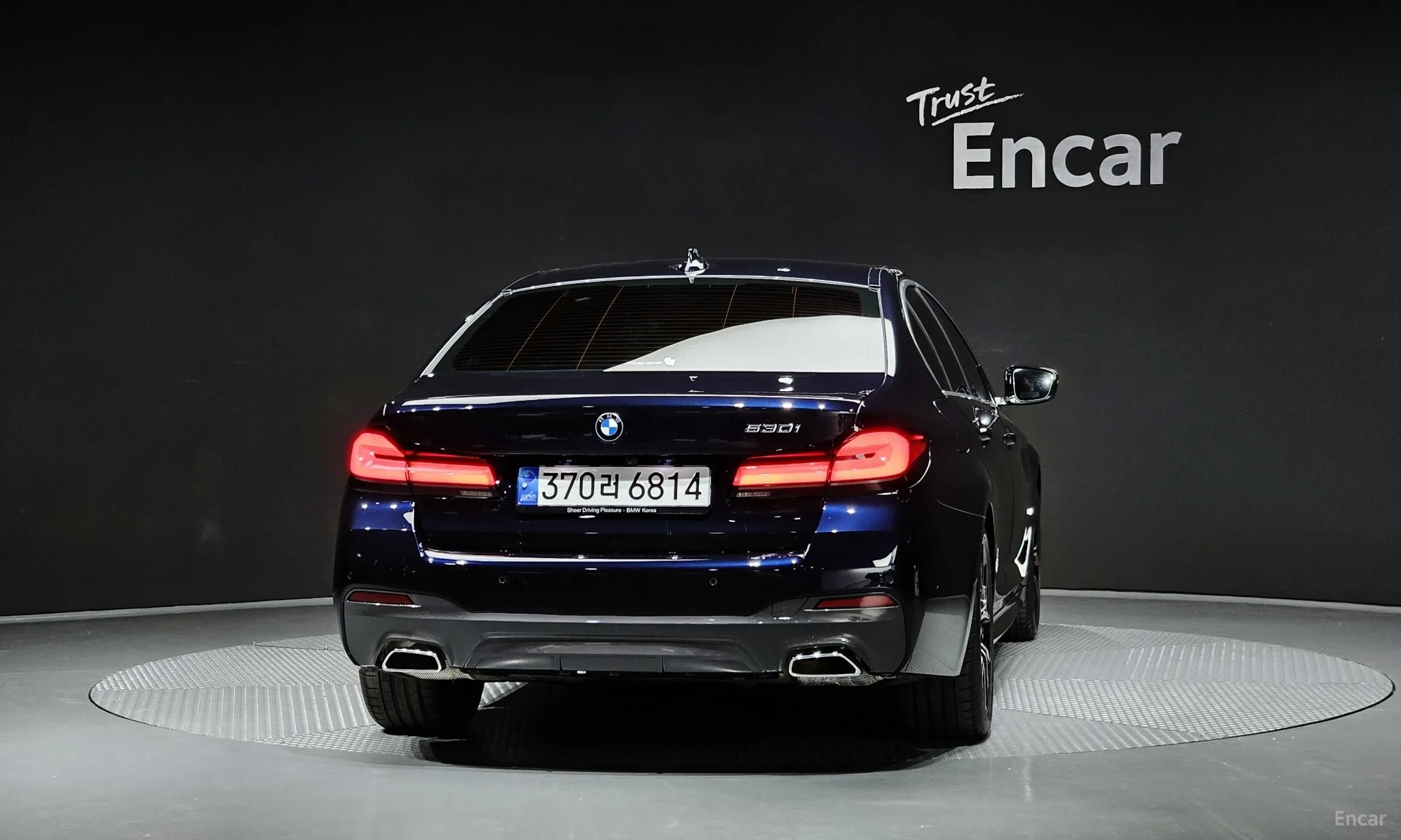 BMW 5 Series (G30) превью 3