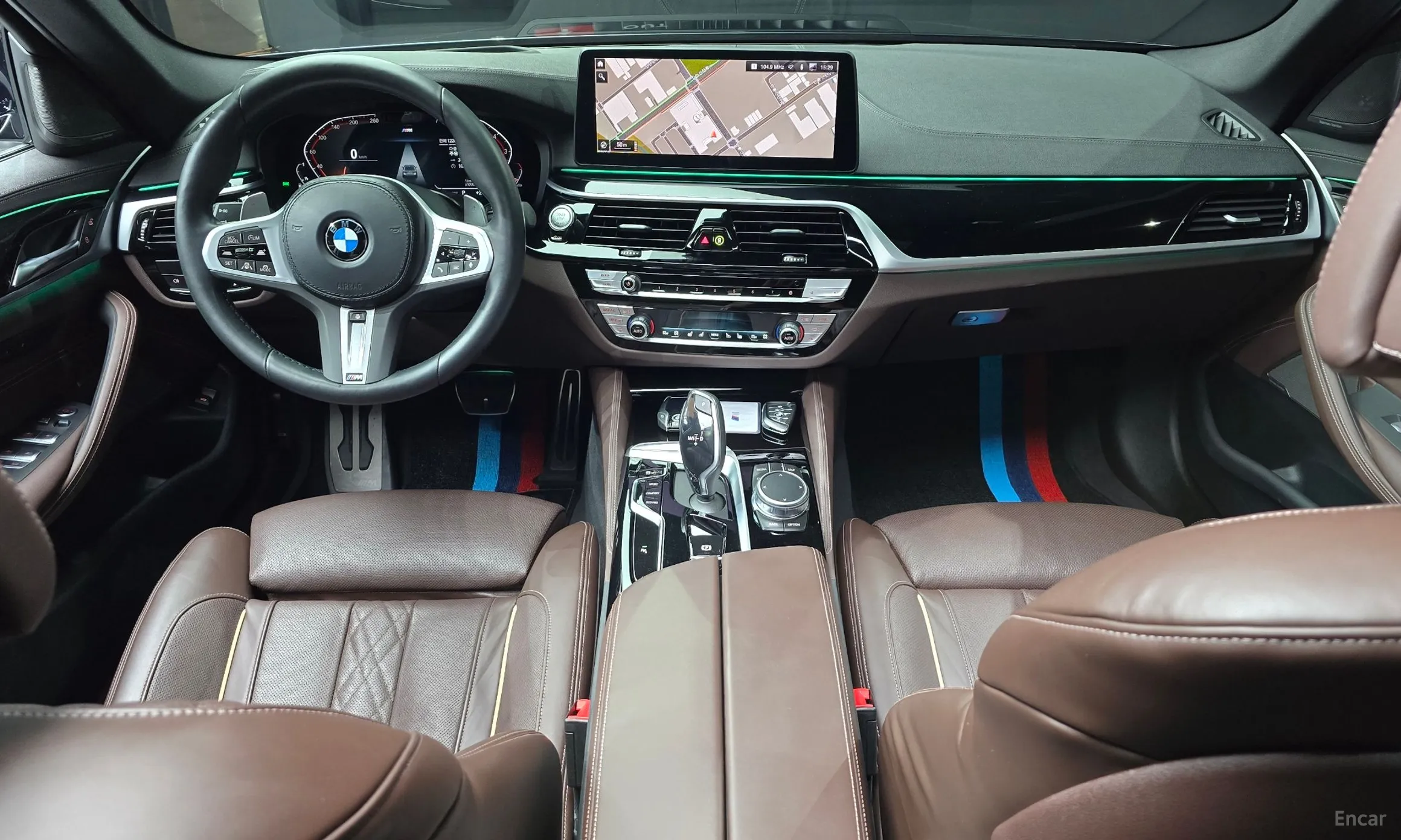 BMW 5 Series (G30) превью 4