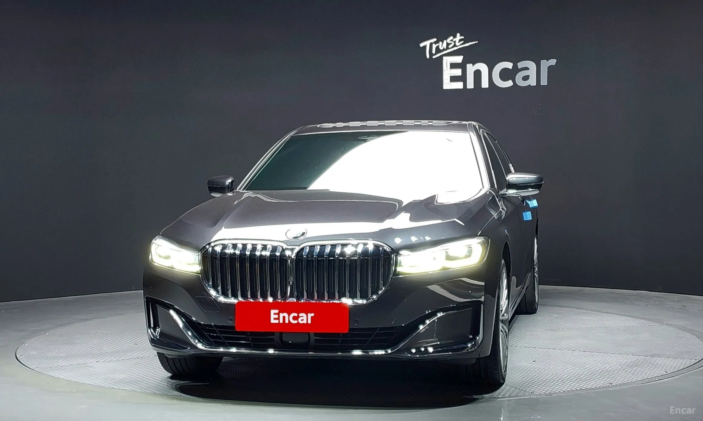 BMW 7 Series (G11) превью 2