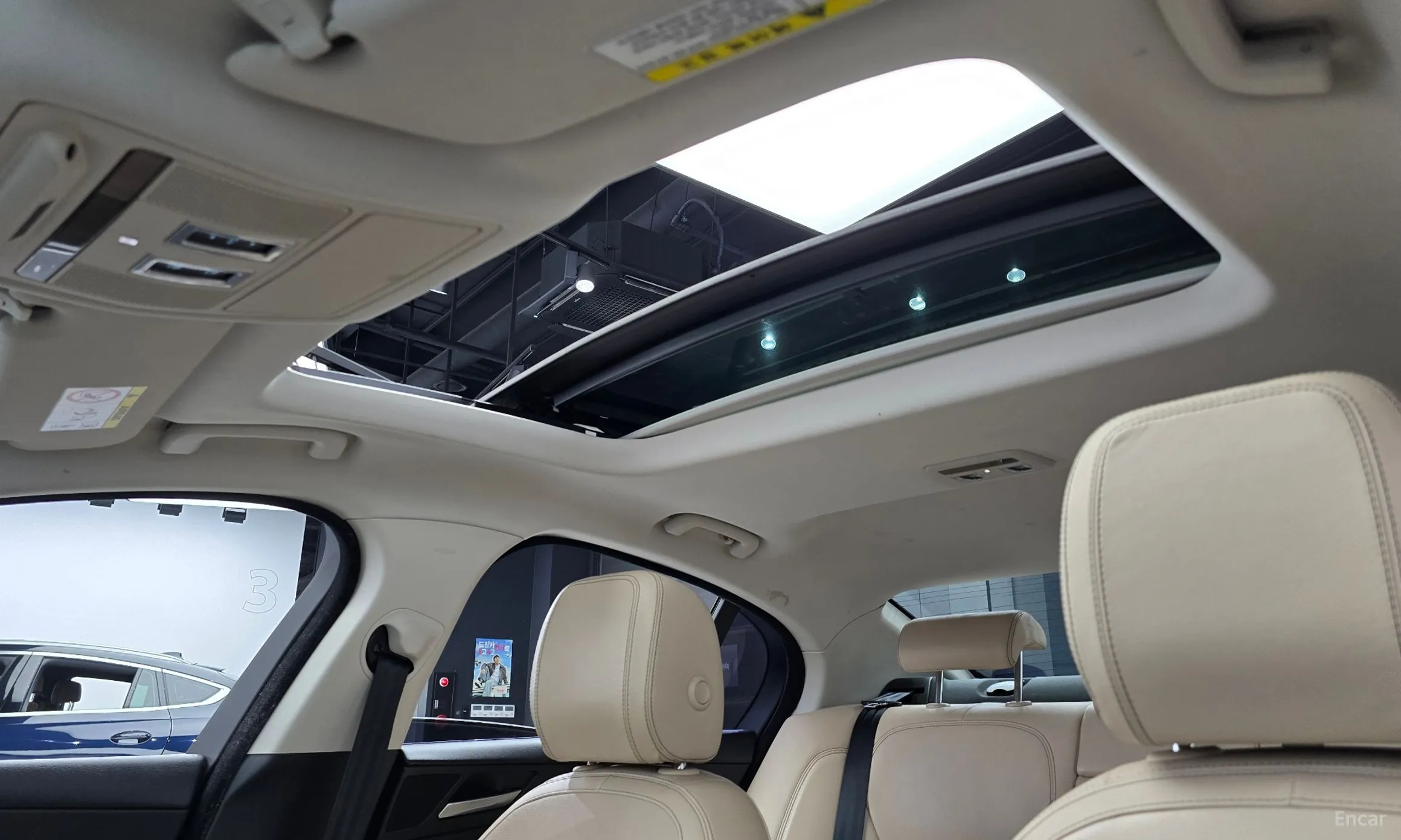 Jaguar XE превью 19
