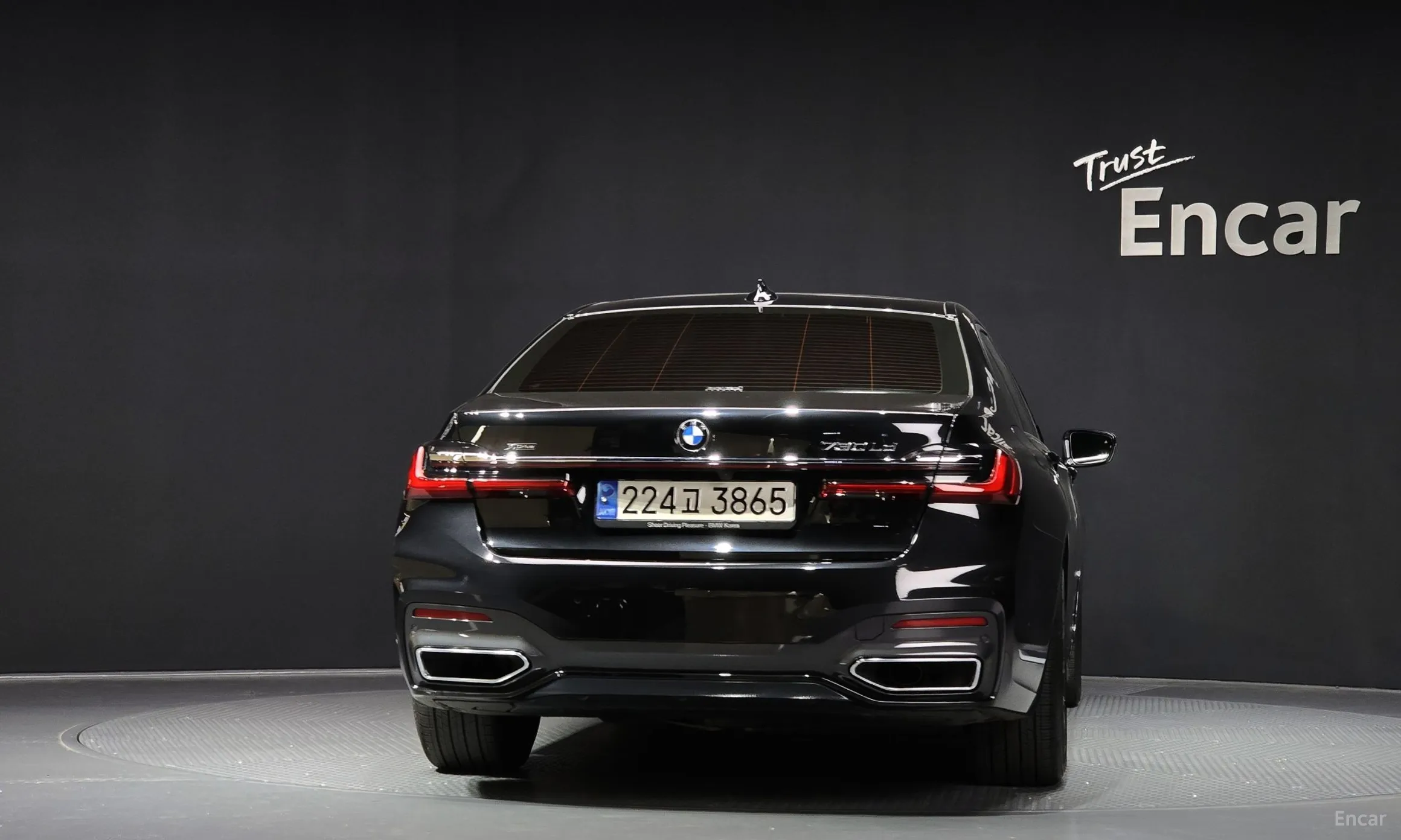 BMW 7 Series (G11) превью 3