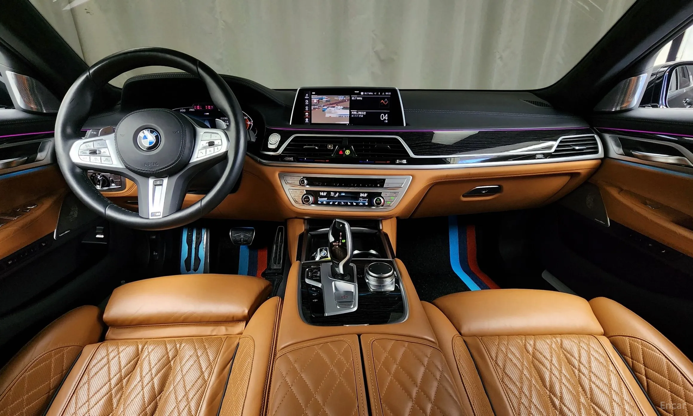 BMW 7 Series (G11) превью 4